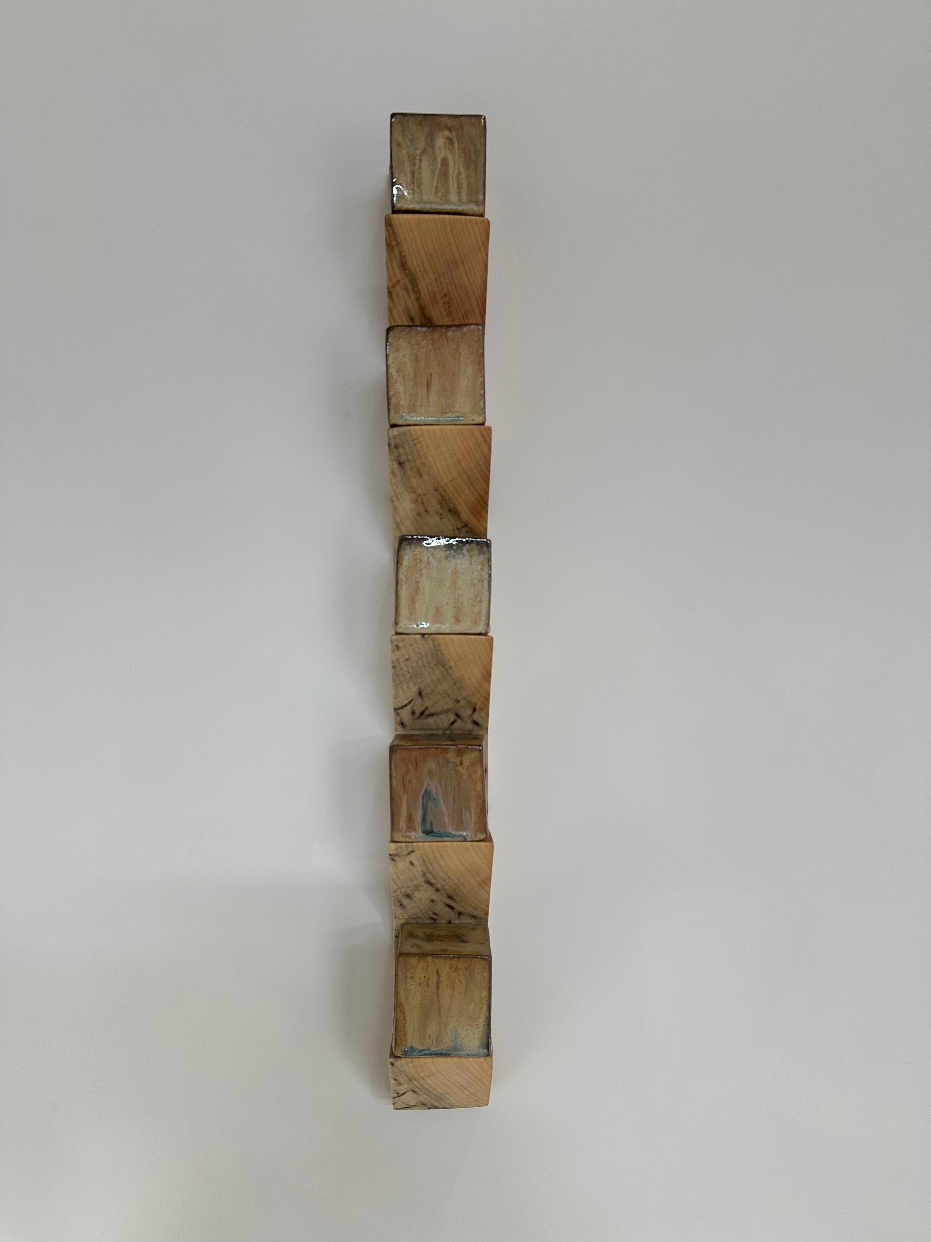Sodastack One - Sculpture murale avec étagère en bois de pin et cubes en céramique cuits à la soude, 2025 en vente 8