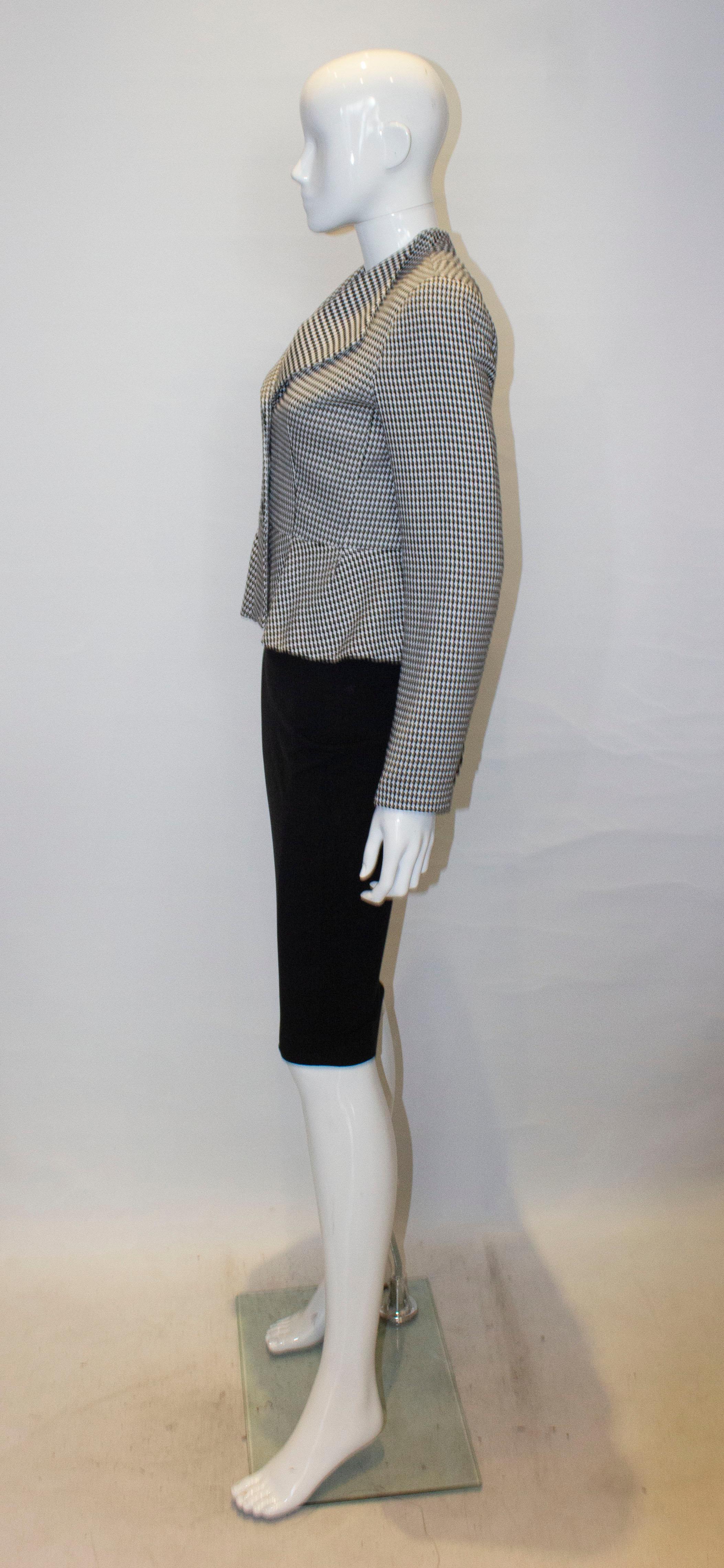 Tristar of Canada Black and White Fitted Jacket with Peplum In Good Condition For Sale In London, GB