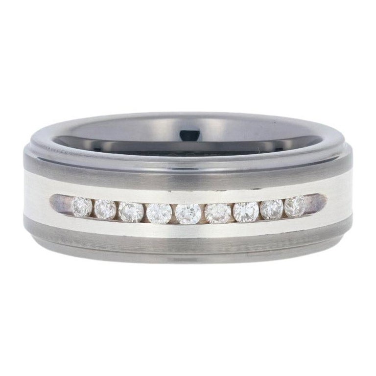 Triton Tungsten Carbide & Silber Diamant Ehering rund .25ctw Ring