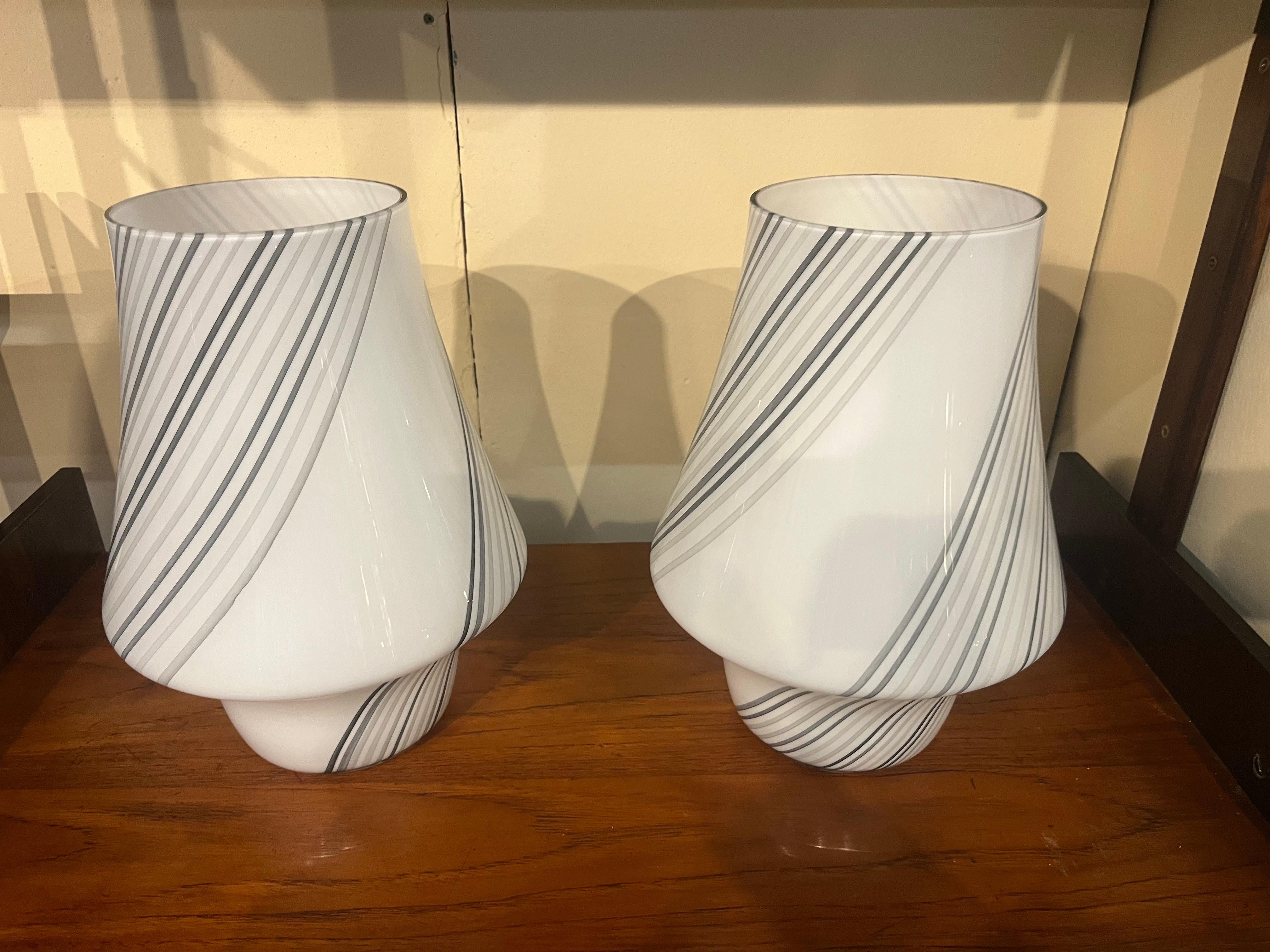 Triptych 2 Abat-Jour plus Vintage Murano Glass Dresser Lamp 1970s For Sale 1