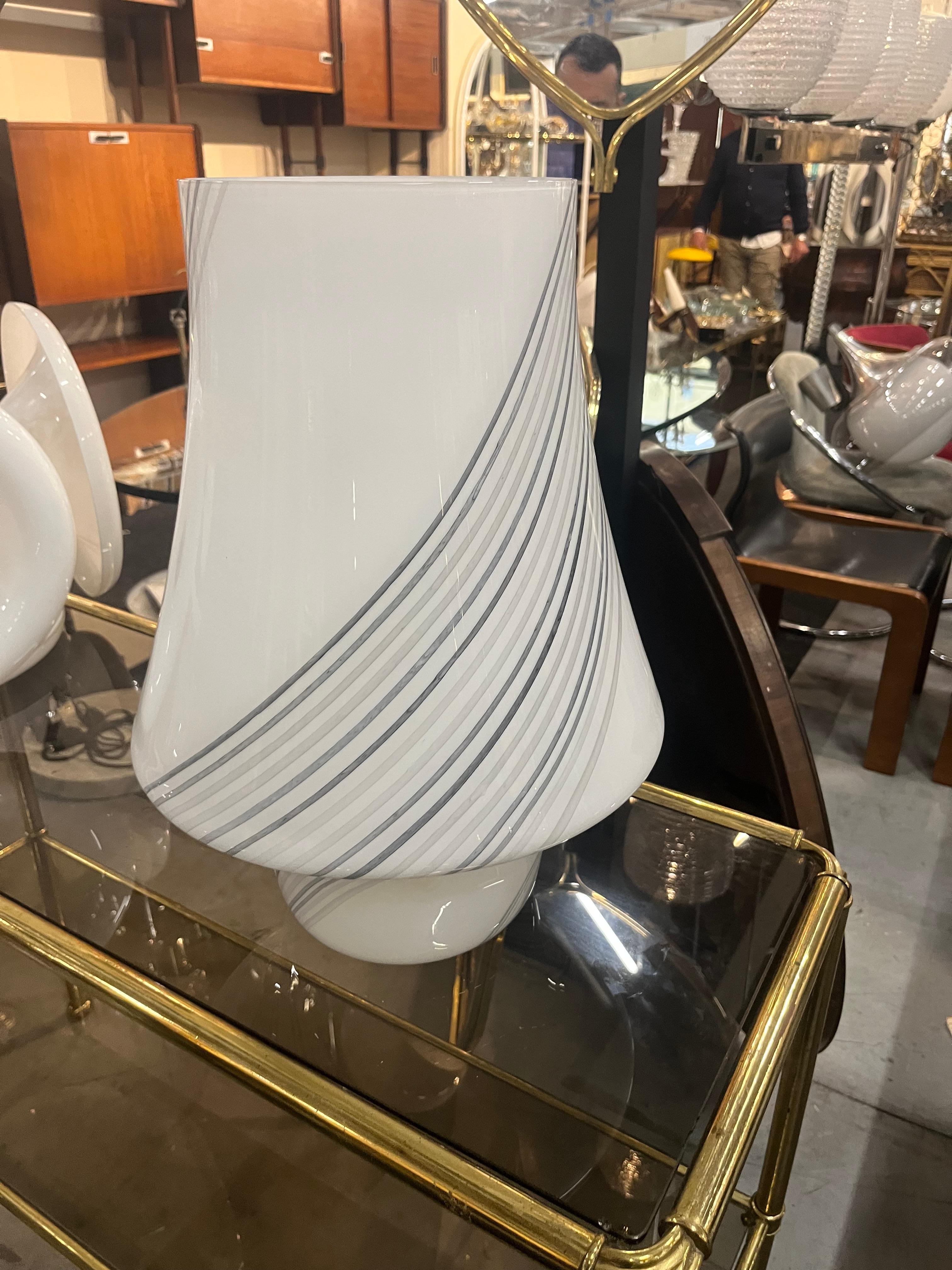Triptych 2 Abat-Jour plus Vintage Murano Glass Dresser Lamp 1970s For Sale 4