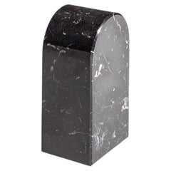 "Sujetalibros Triumph" S Sujetalibros minimalista de mármol negro marquina by Aparentment