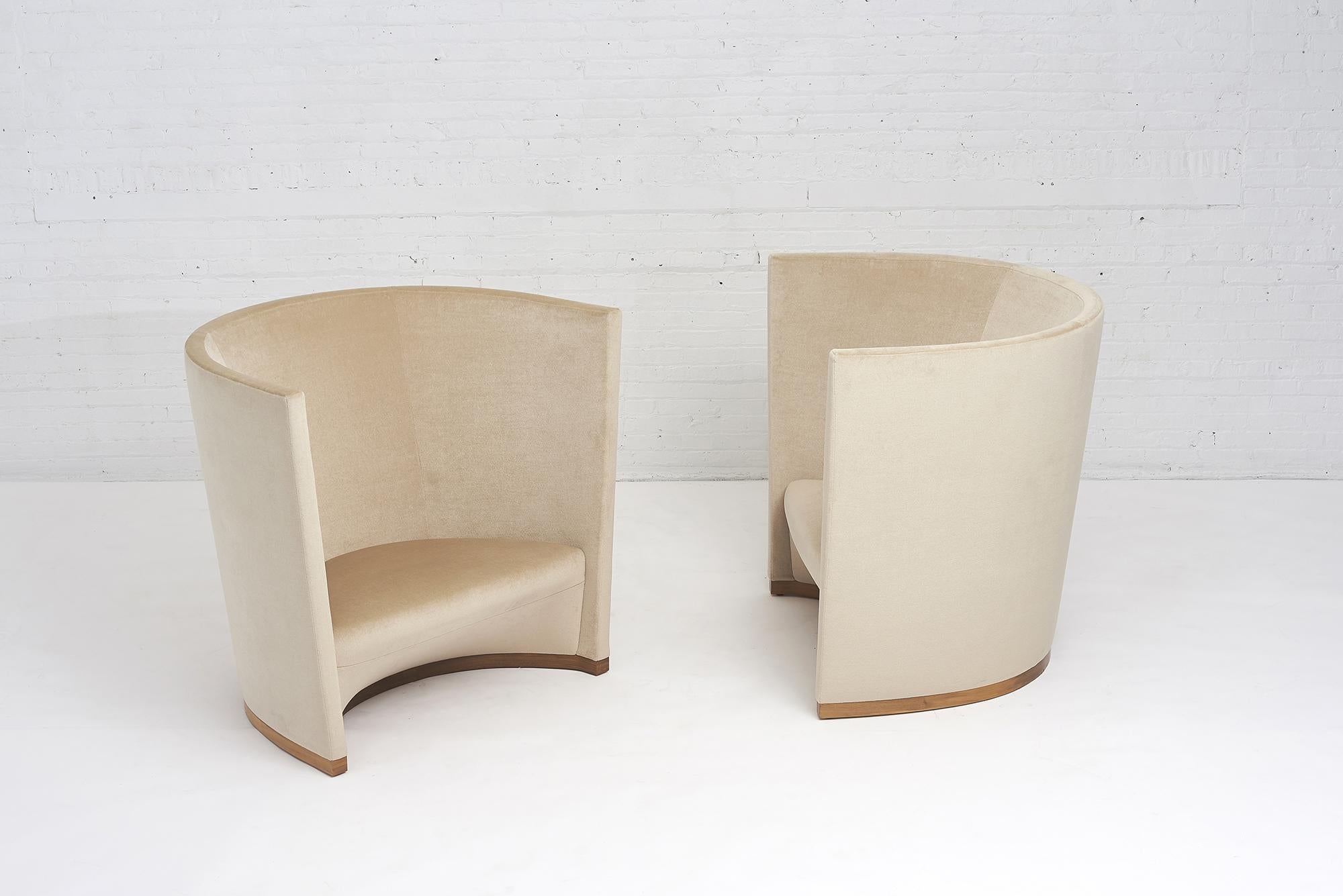 Triumph Chairs by Christopher Pillet for Holly Hunt In Good Condition In Chicago, IL