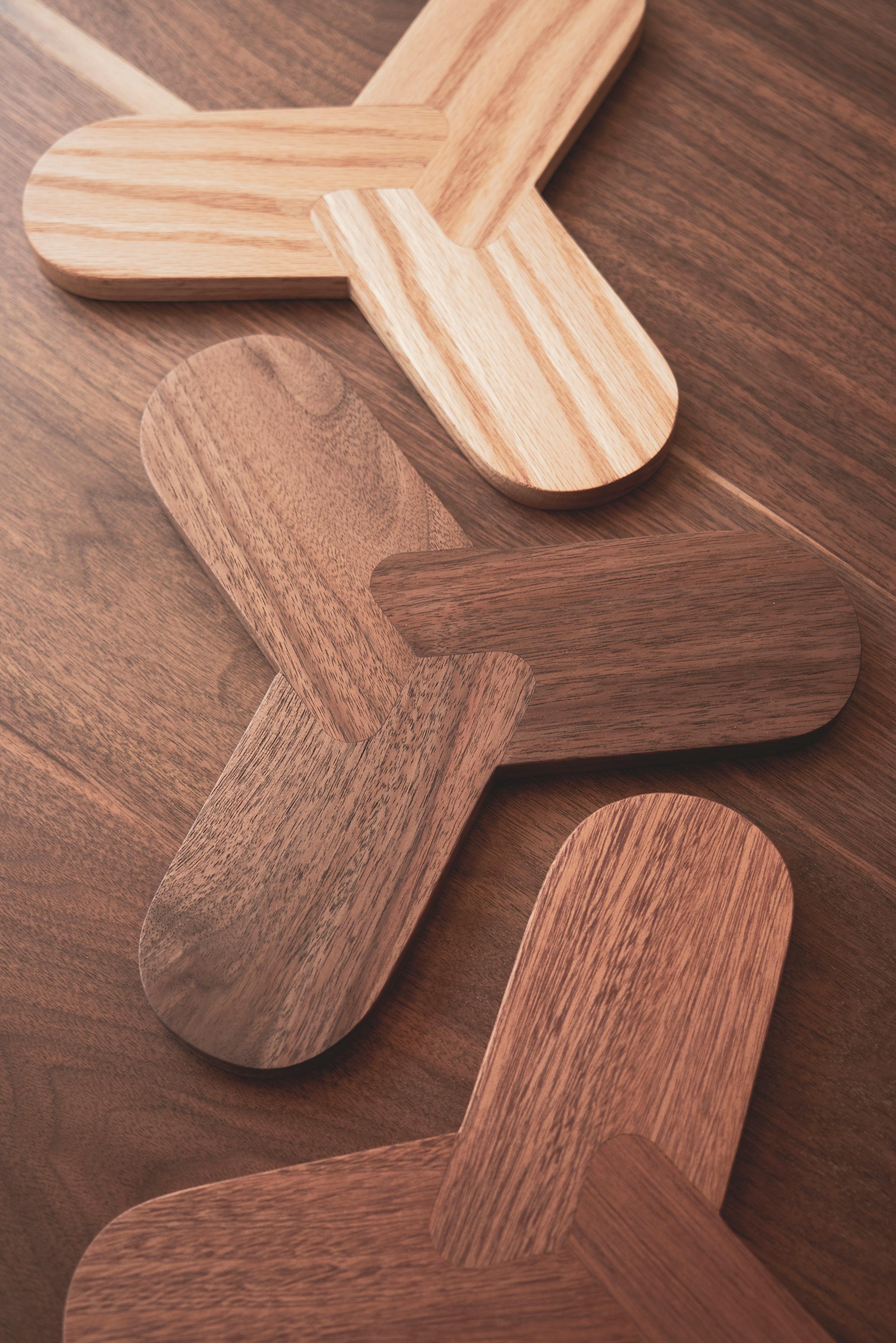 Size[inch] : W 12”x H 12“x T 1/2”

Materials : Walnut / Ash / Sapele.