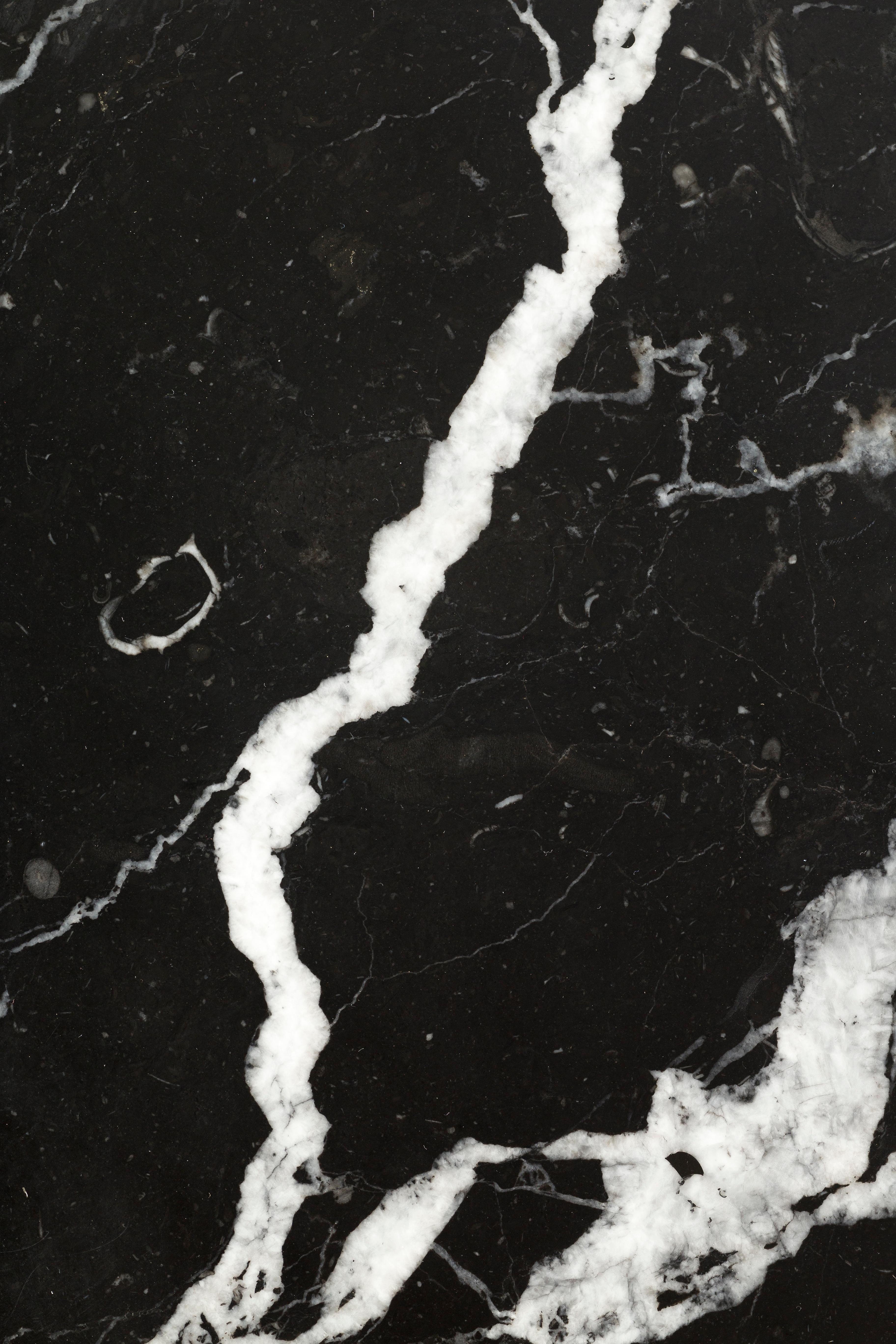 Trivet in Black Marquinia Marble by Ivan Colominas, Italy in Stock In New Condition For Sale In Milan, IT