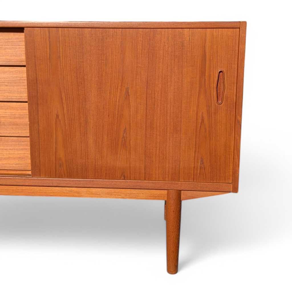 Troeds Trio Sideboard & Hutch by Nils Jonsson – Mid Century Modern Teak Credenza For Sale 9