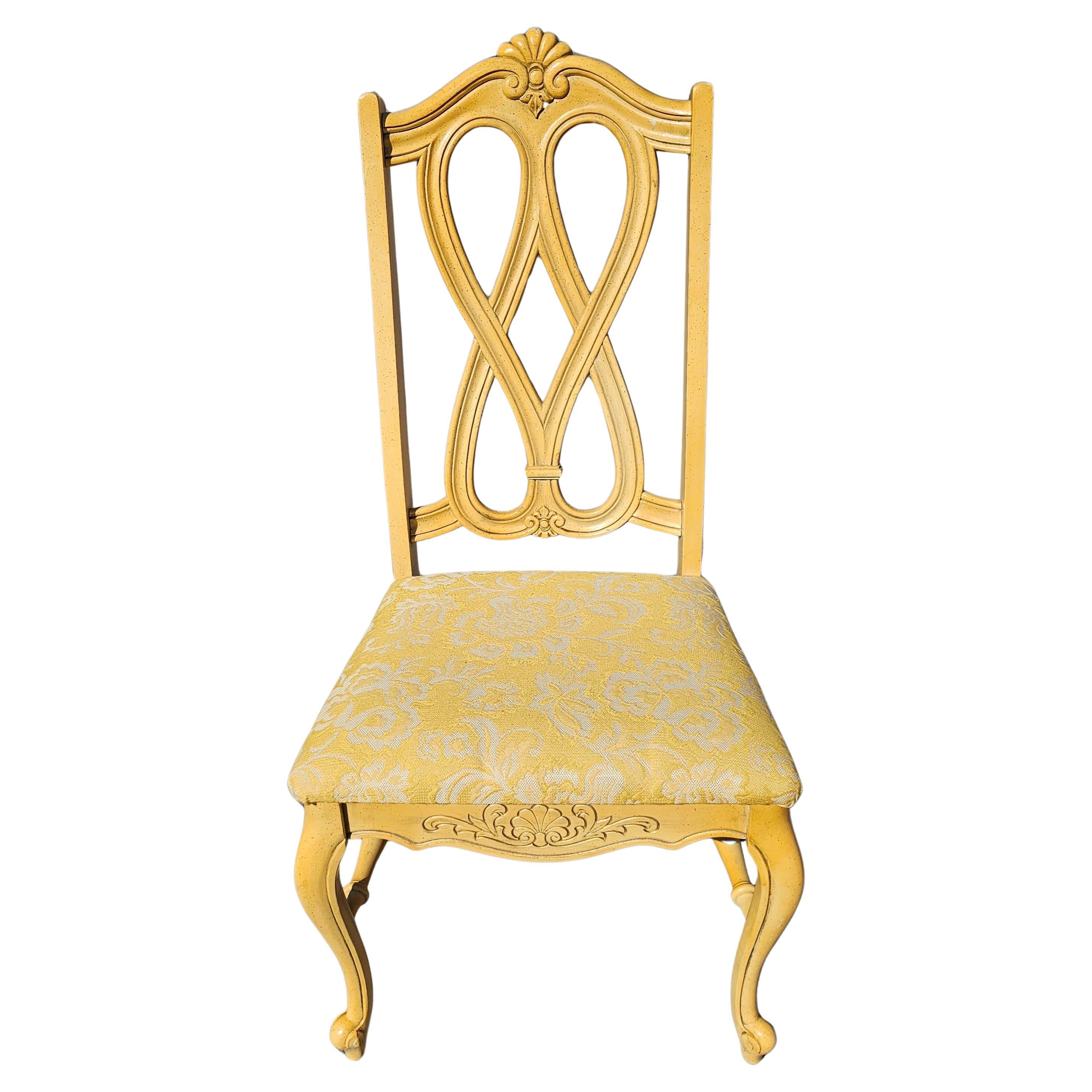 20ième siècle Chaise d'appoint Trogdon Furniture du milieu du siècle dernier en acajou peint et tapissée en vente