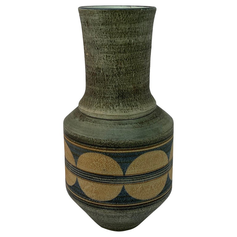 Troika Art Pottery Vase By Penny Broadribb Cornwall England For