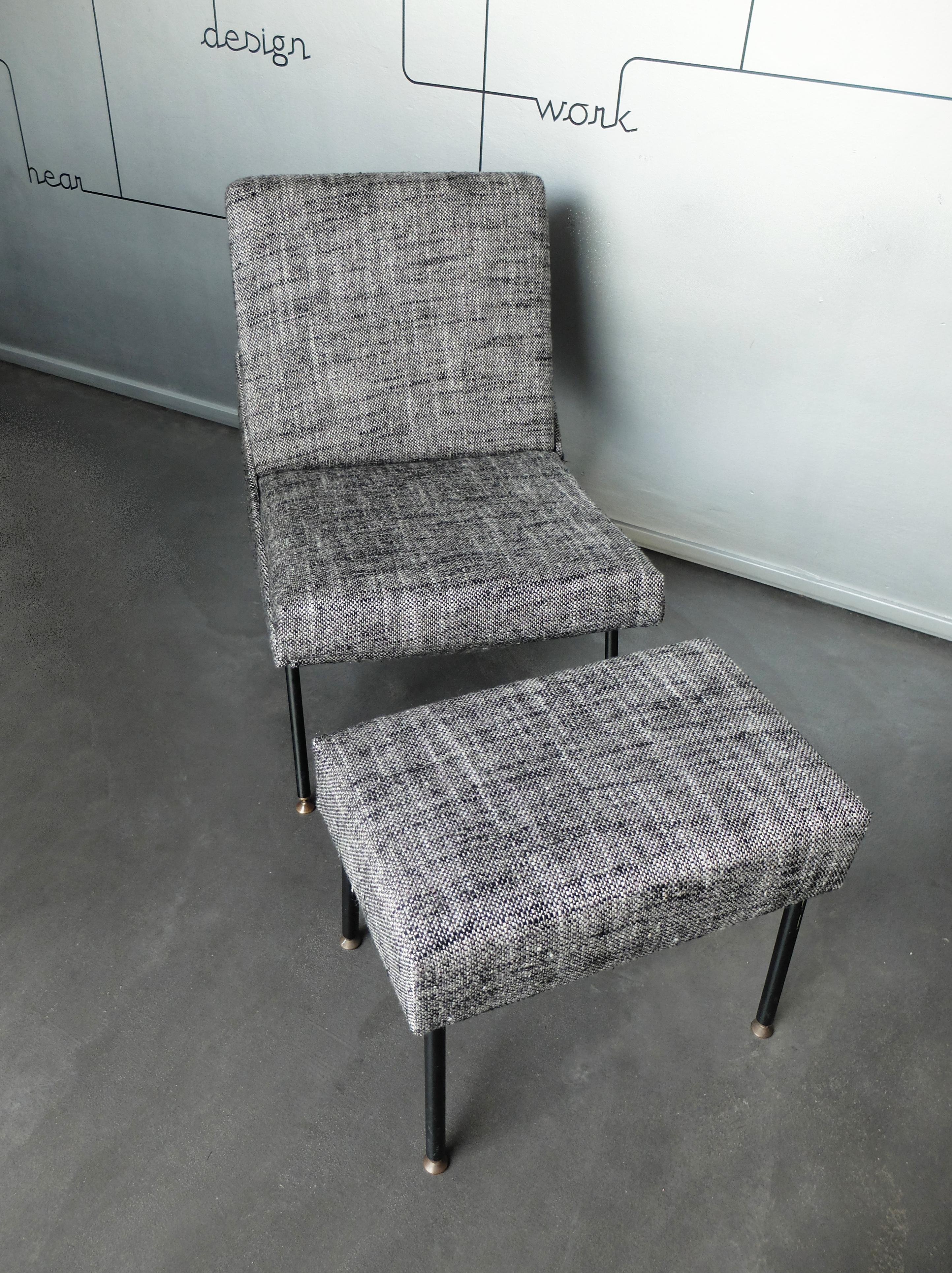 Troika-Sessel und -Fußhocker entworfen von Pierre Guariche für Airborne, 1960er Jahre im Angebot 6