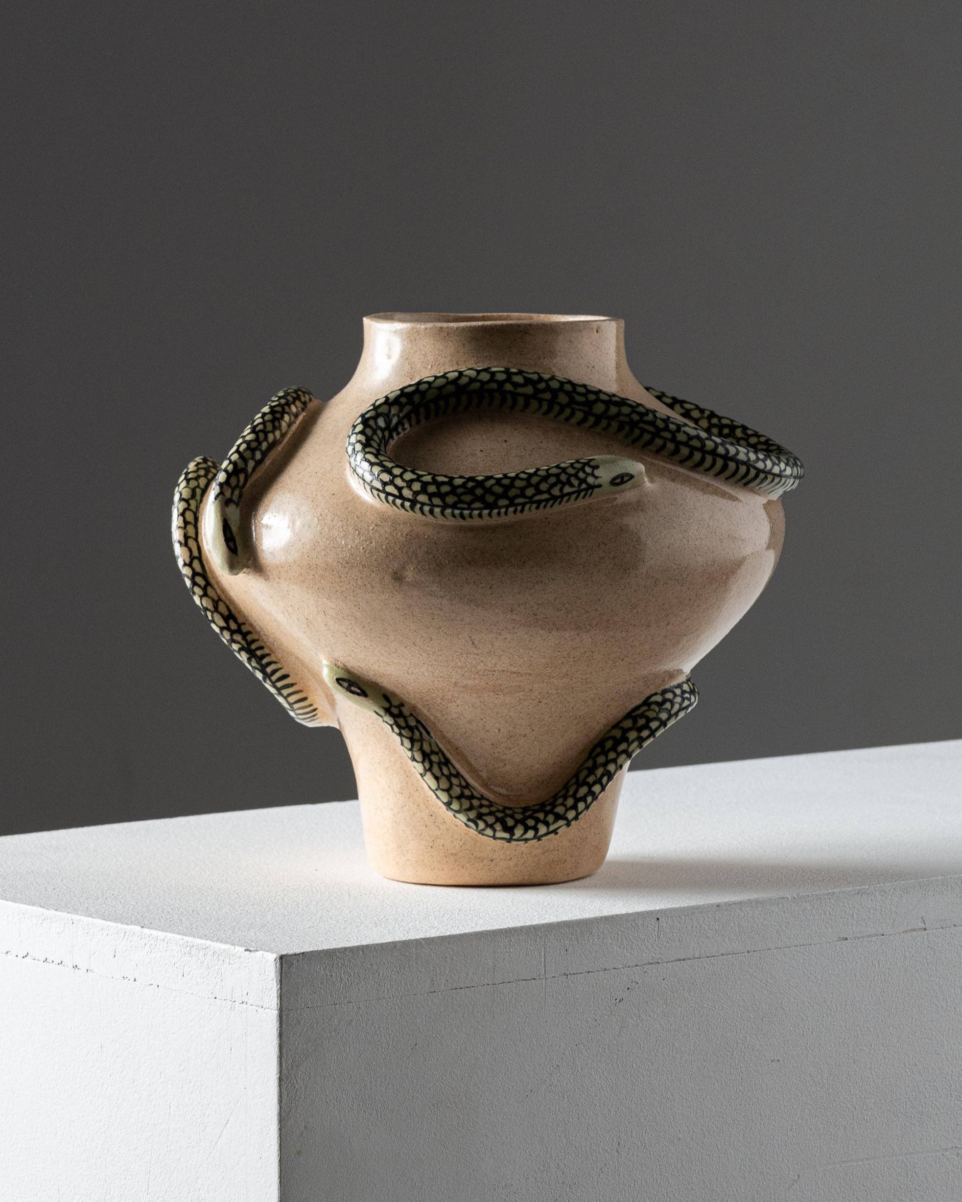 "Trois couleuvres vertes" Vase by Lohana Saby