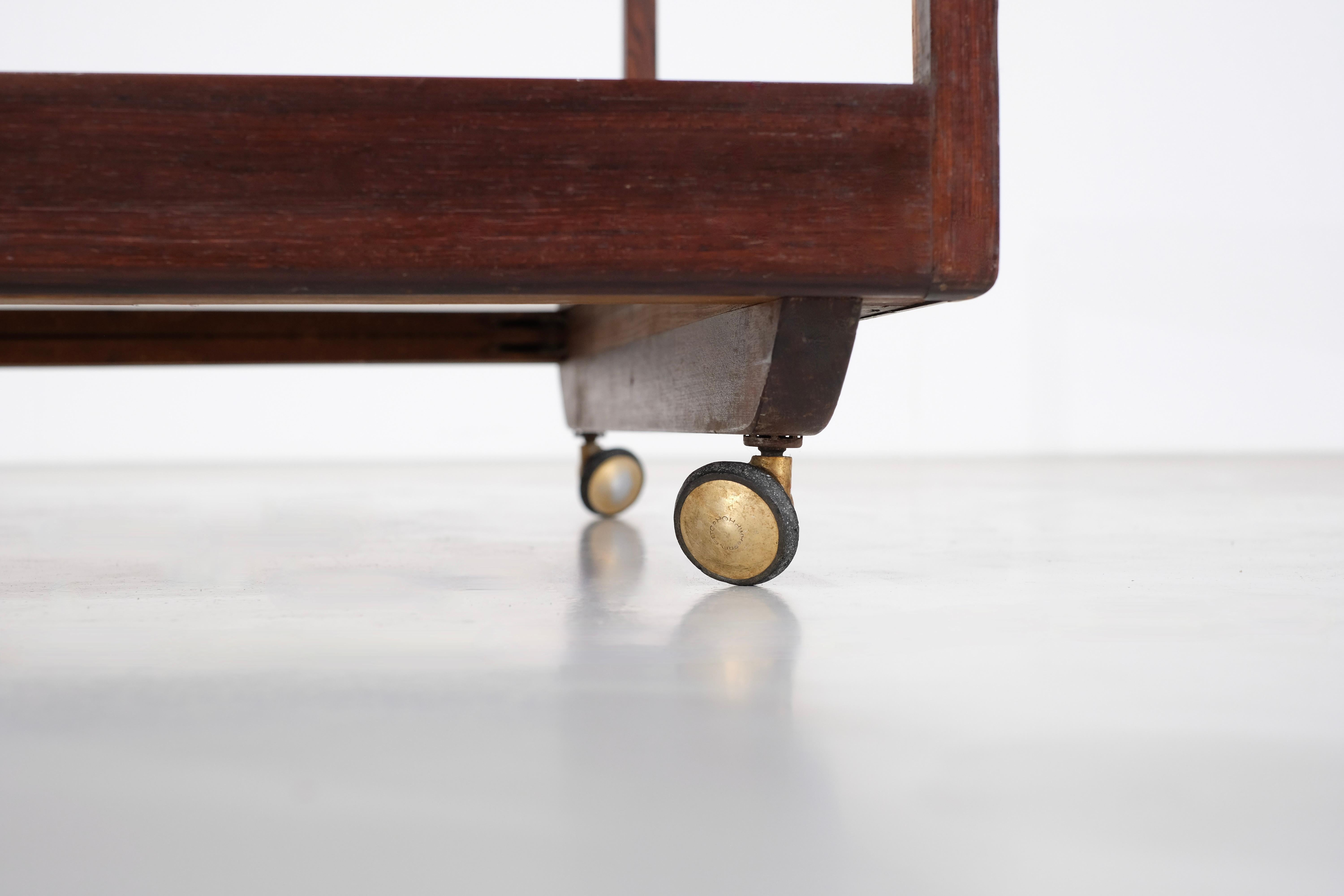 Trolley/ Bar von Martin Eisler für Forma - 1960er Jahre (Rauchglas) im Angebot
