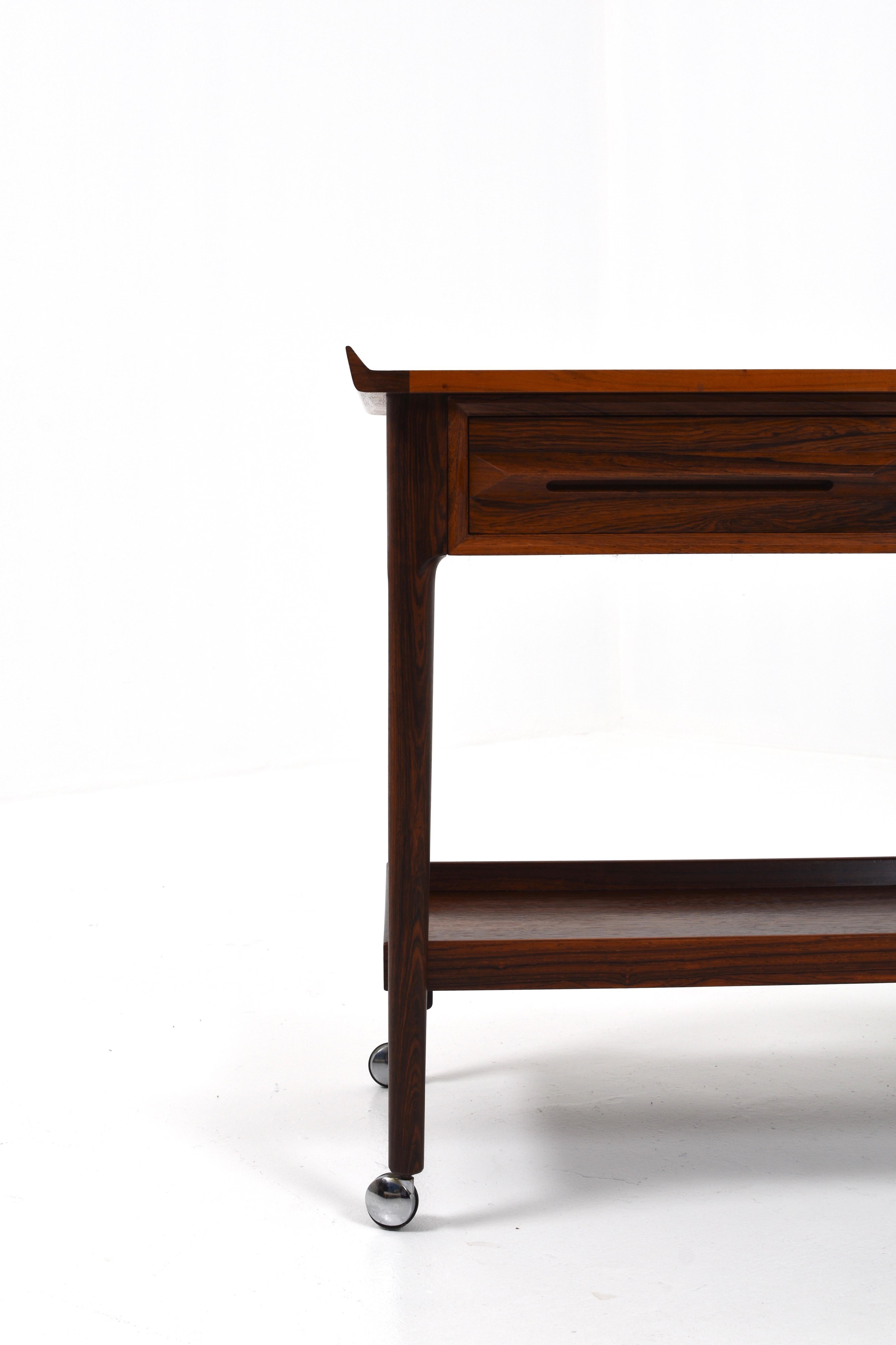 Trolley Bar Cart Mid-Century Norwegian Rosewood Torbjørn Afdal, Bruksbo, 1960 For Sale 4