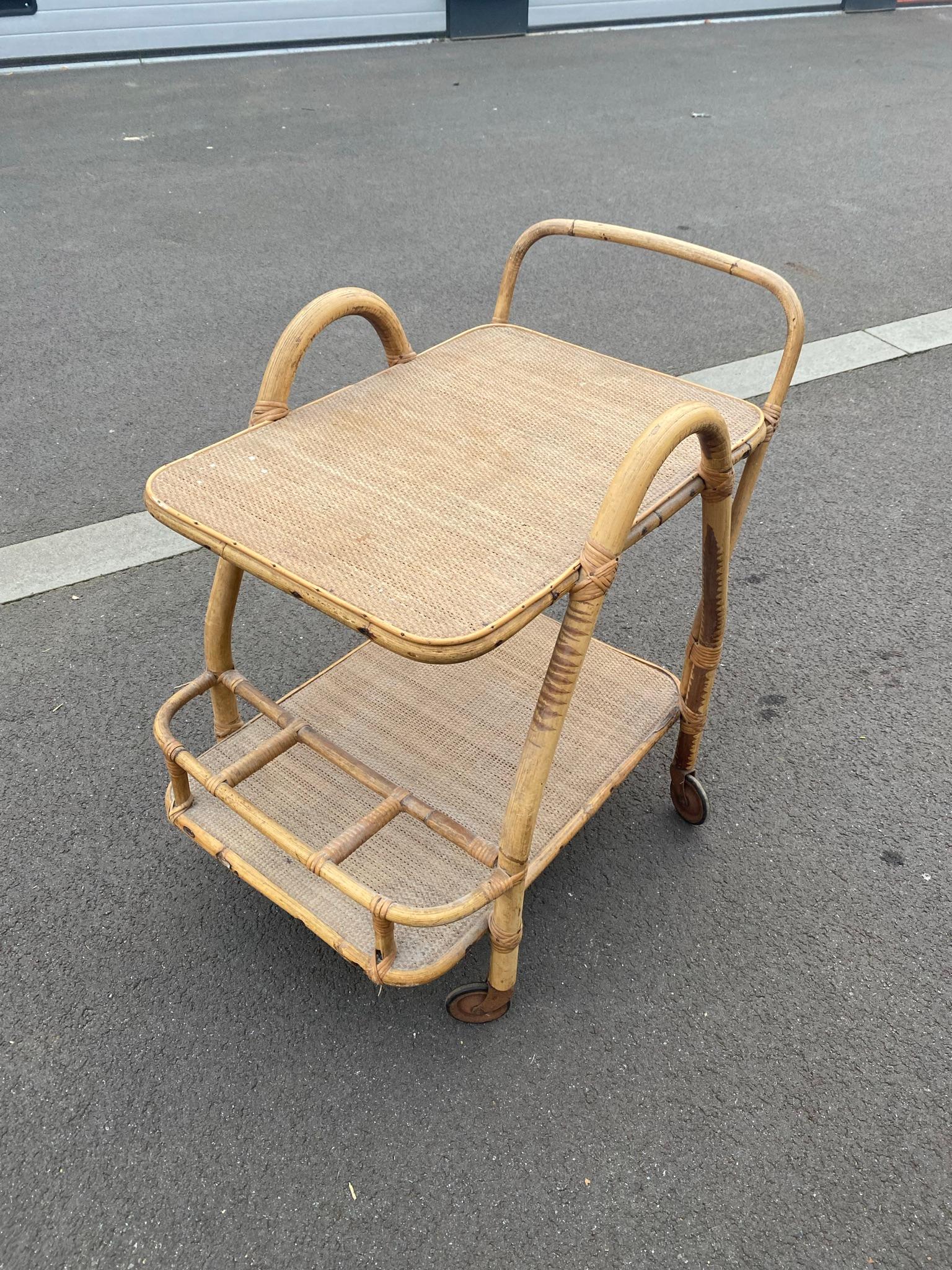Milieu du XXe siècle Chariot de chariot en bambou et rotin, vers 1950 en vente