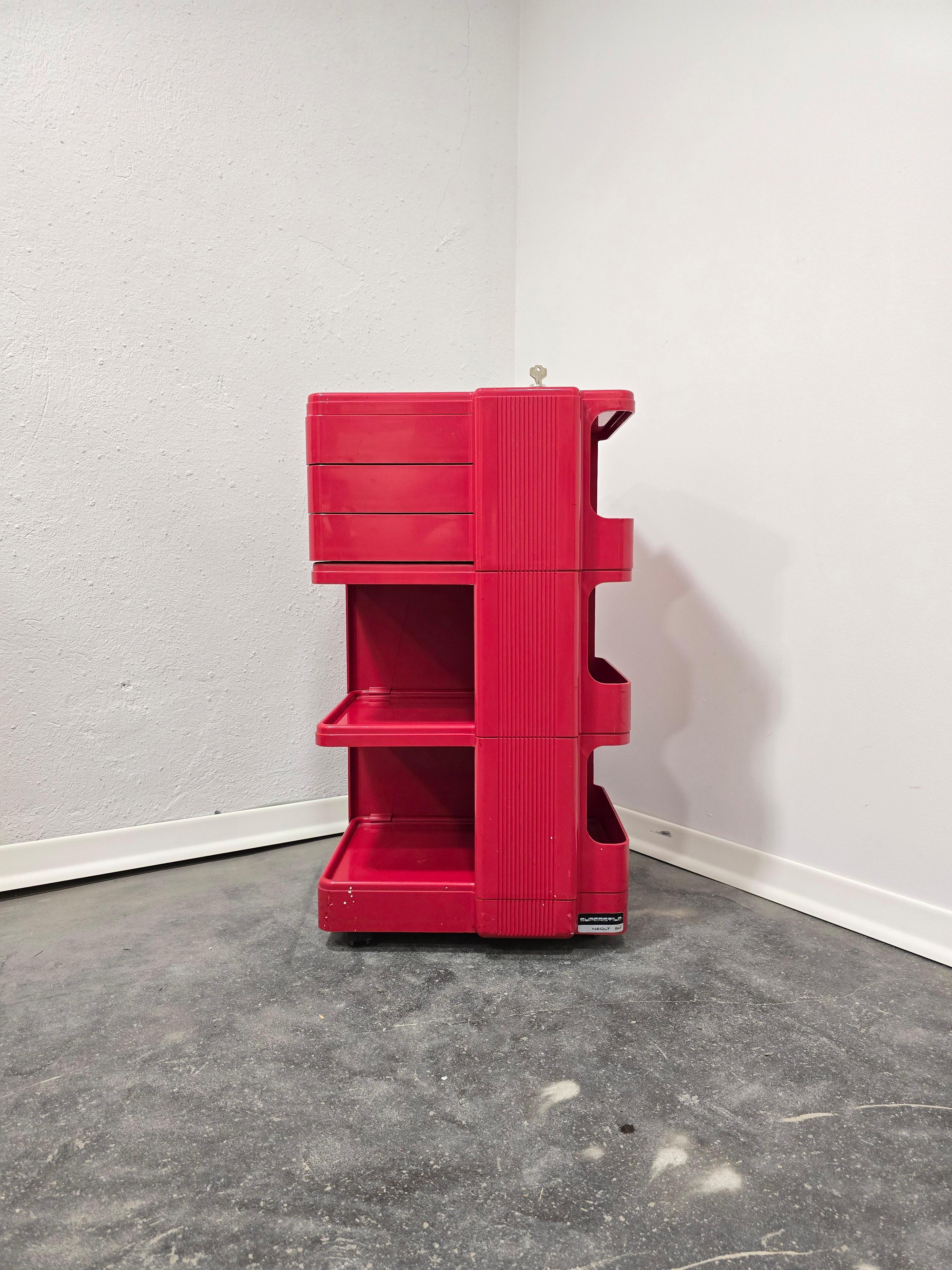 Plastic Trolley by Giovanni Pelis - SUPERSTILE NEOLT 1960s For Sale