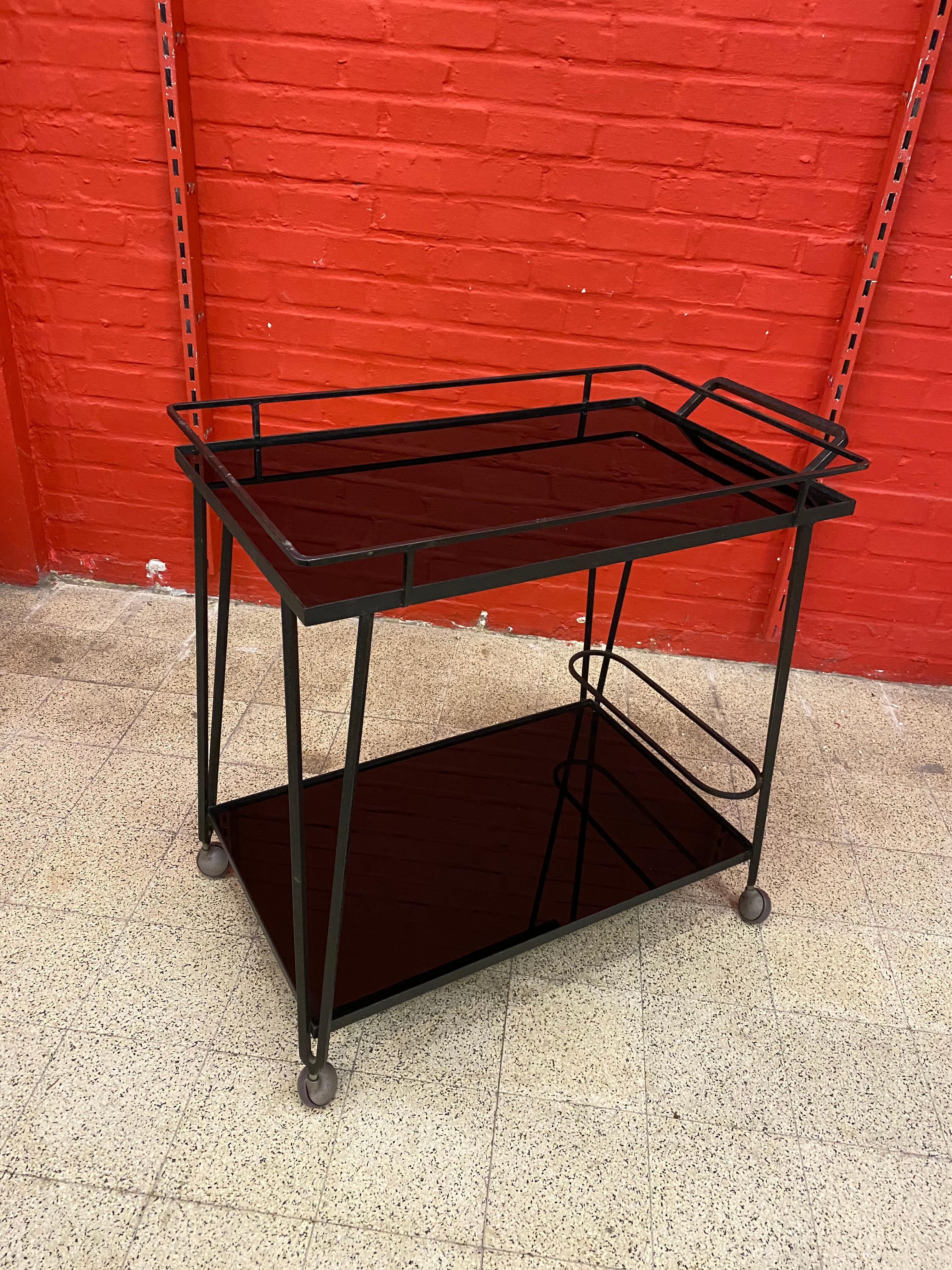 Mid-Century Modern Trolley or Bar Cart in Lacquered Wrought Iron, Trays in Black Opaline 'Marbrite' For Sale