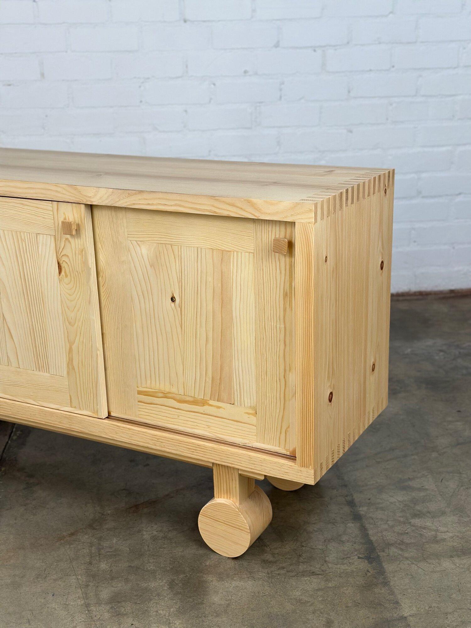 Trolly Credenza in Pine For Sale 6