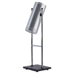 Lampada da tavolo in alluminio Trombone di Warm Nordic