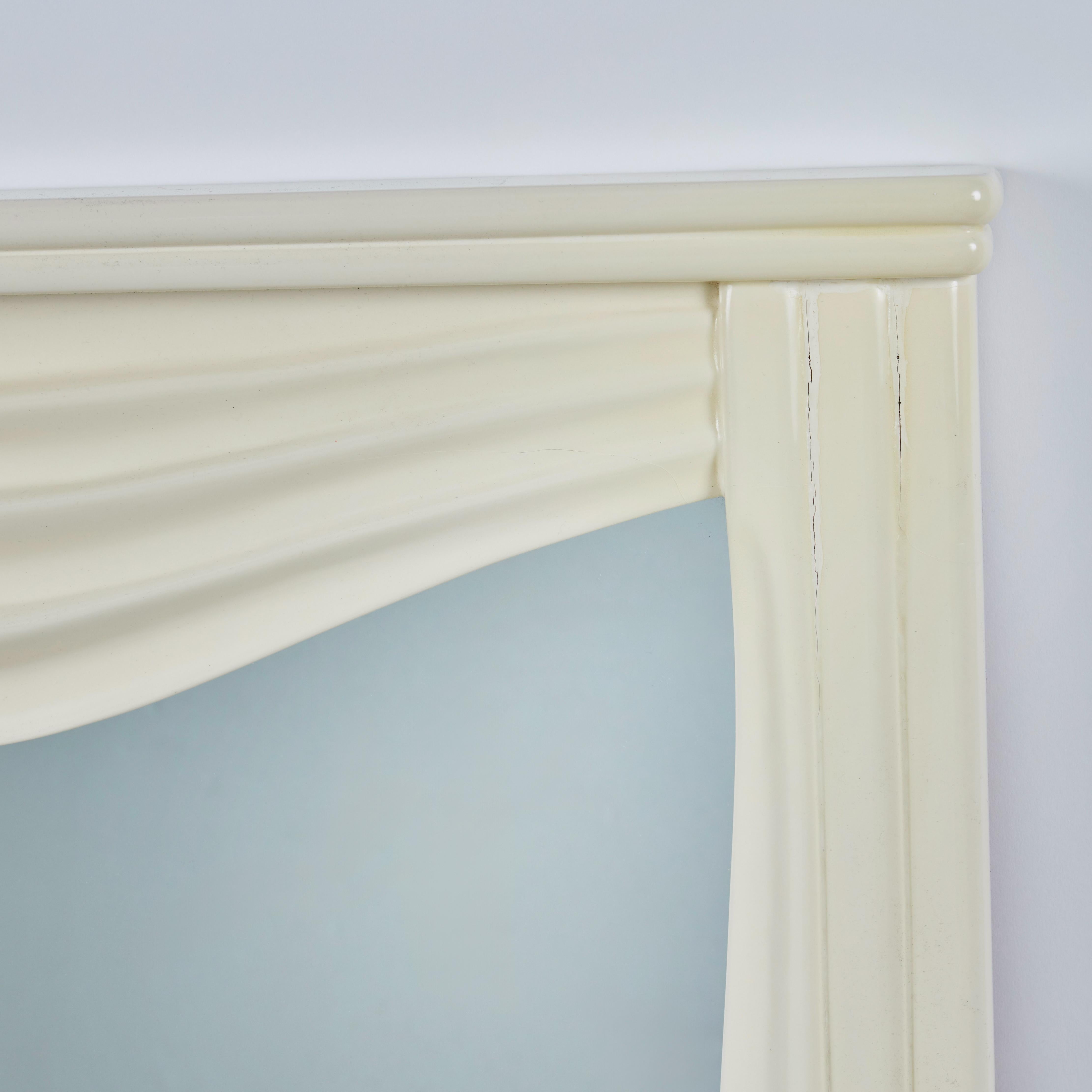 Trompe L'oeil Carved, Draped and Lacquered Mirror In Good Condition For Sale In Pasadena, CA