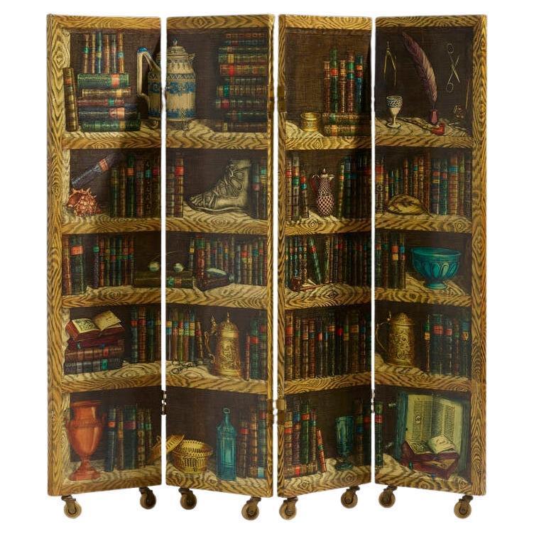 Paravent à quatre panneaux Libri en trompe-l'Oeil de Piero Fornasetti.