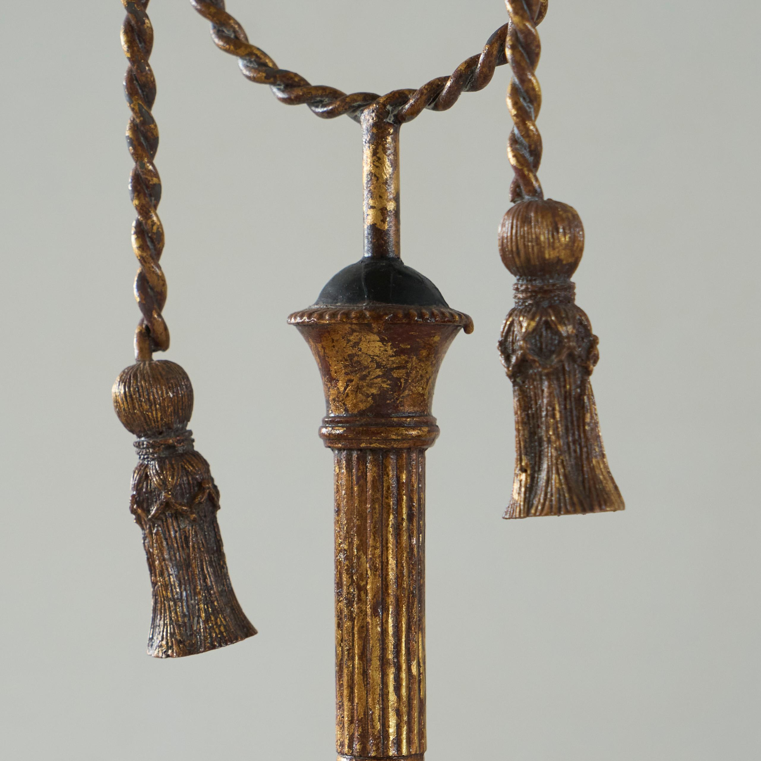 Trompe-l'œil Neoclásico Candelabro de cuerda y borla Años 70 Europeo en venta