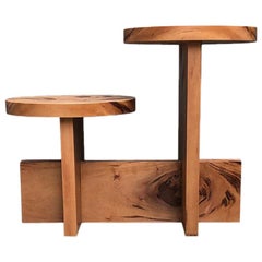 "Trompete" Table d'appoint ou table basse contemporaine brésilienne en Wood massif