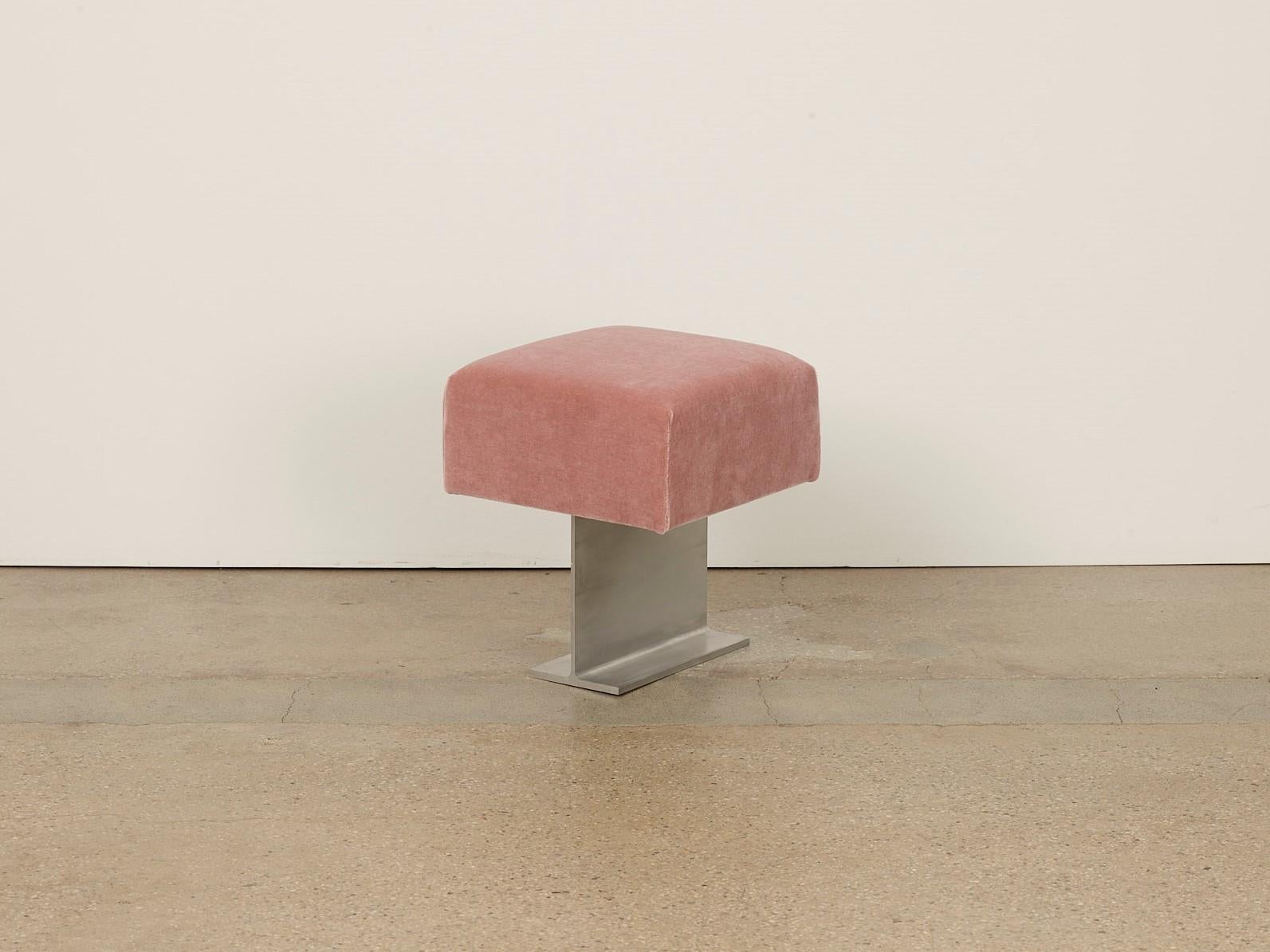 Beigefarbener Trono-Block-Stuhl von Umberto Bellardi Ricci (amerikanisch) im Angebot