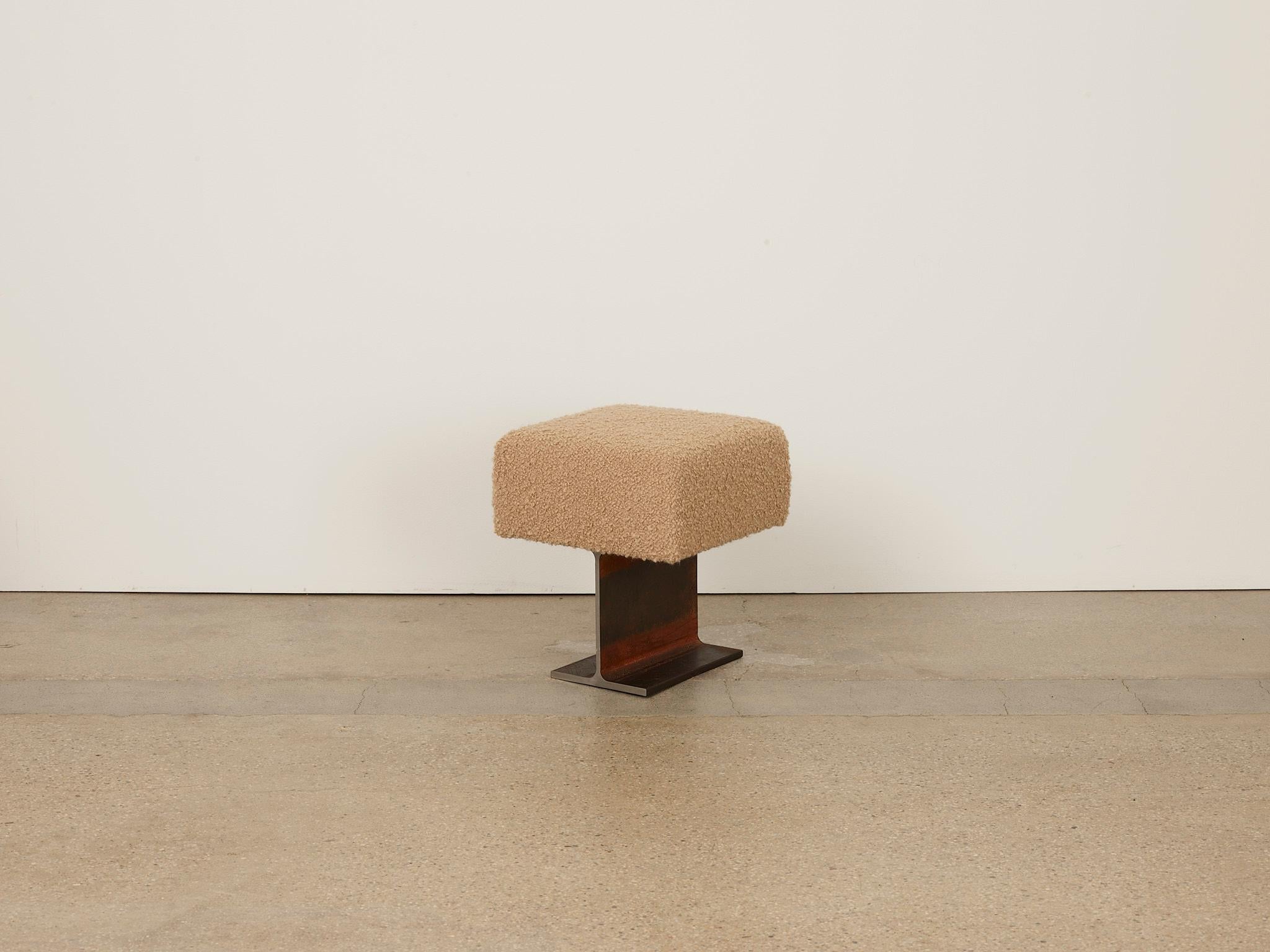 Brauner Trono-Block-Stuhl von Umberto Bellardi Ricci (Postmoderne) im Angebot