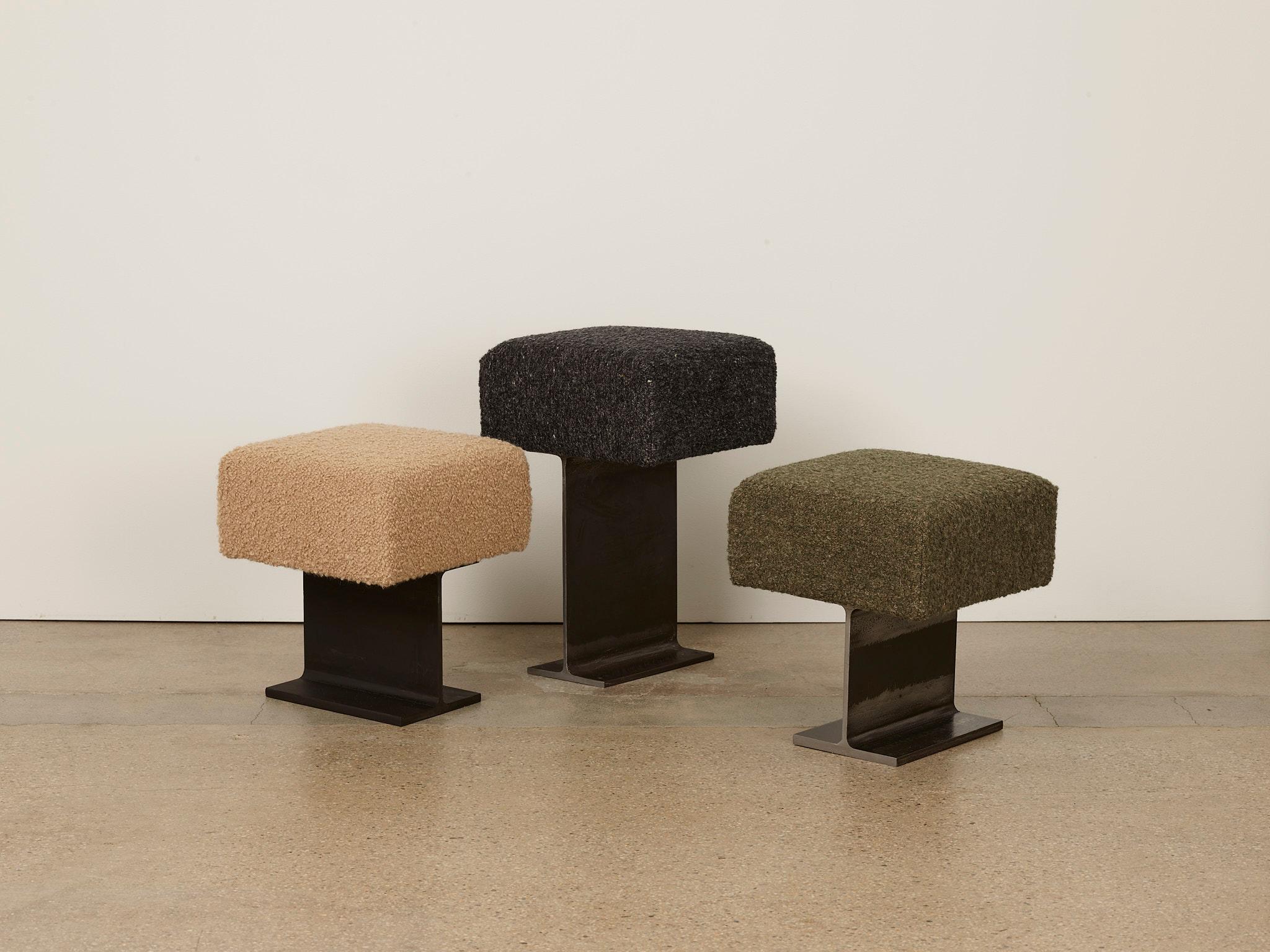 Brauner Trono-Block-Stuhl von Umberto Bellardi Ricci (amerikanisch) im Angebot