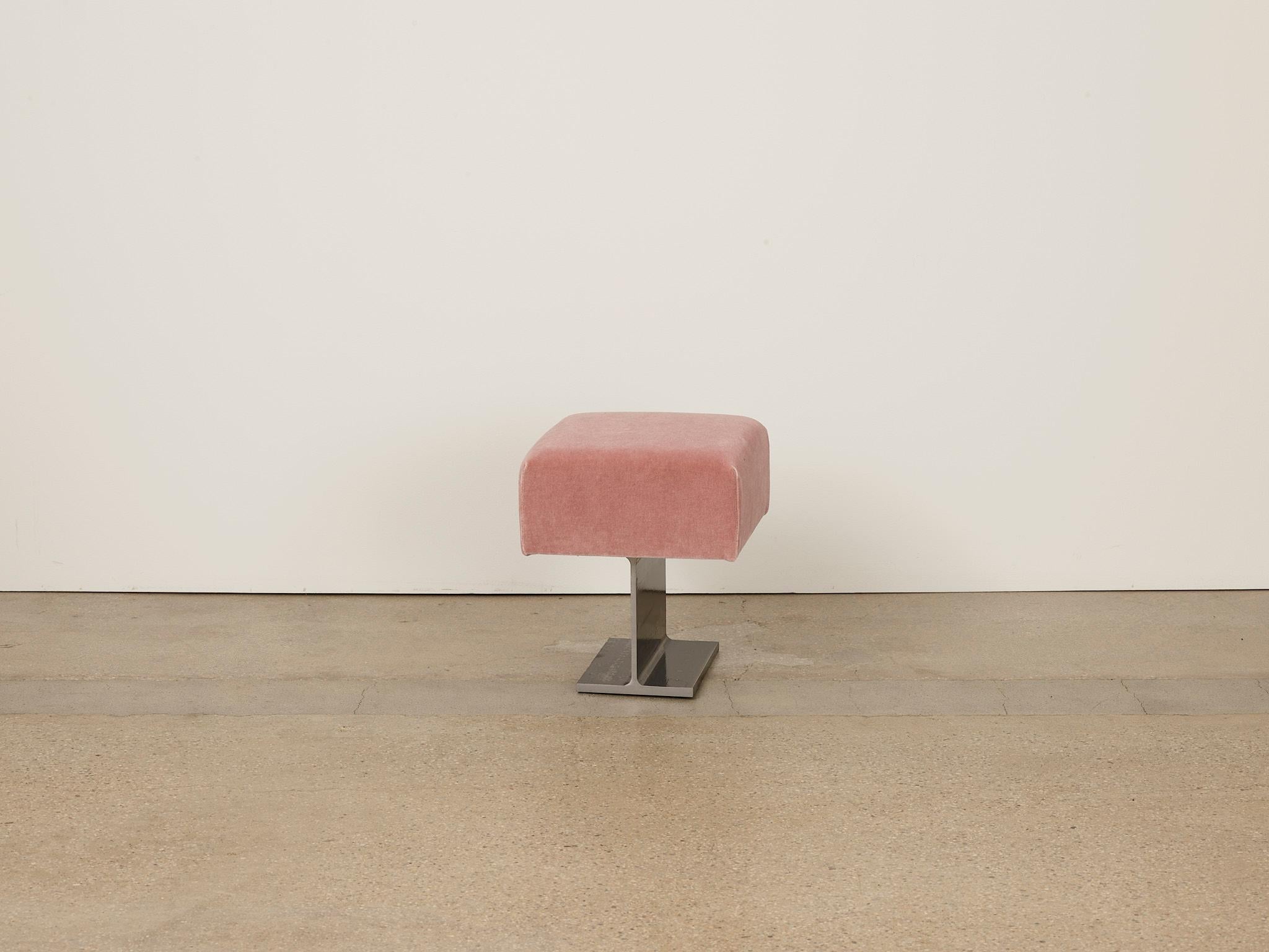 Brauner Trono-Block-Stuhl von Umberto Bellardi Ricci (21. Jahrhundert und zeitgenössisch) im Angebot