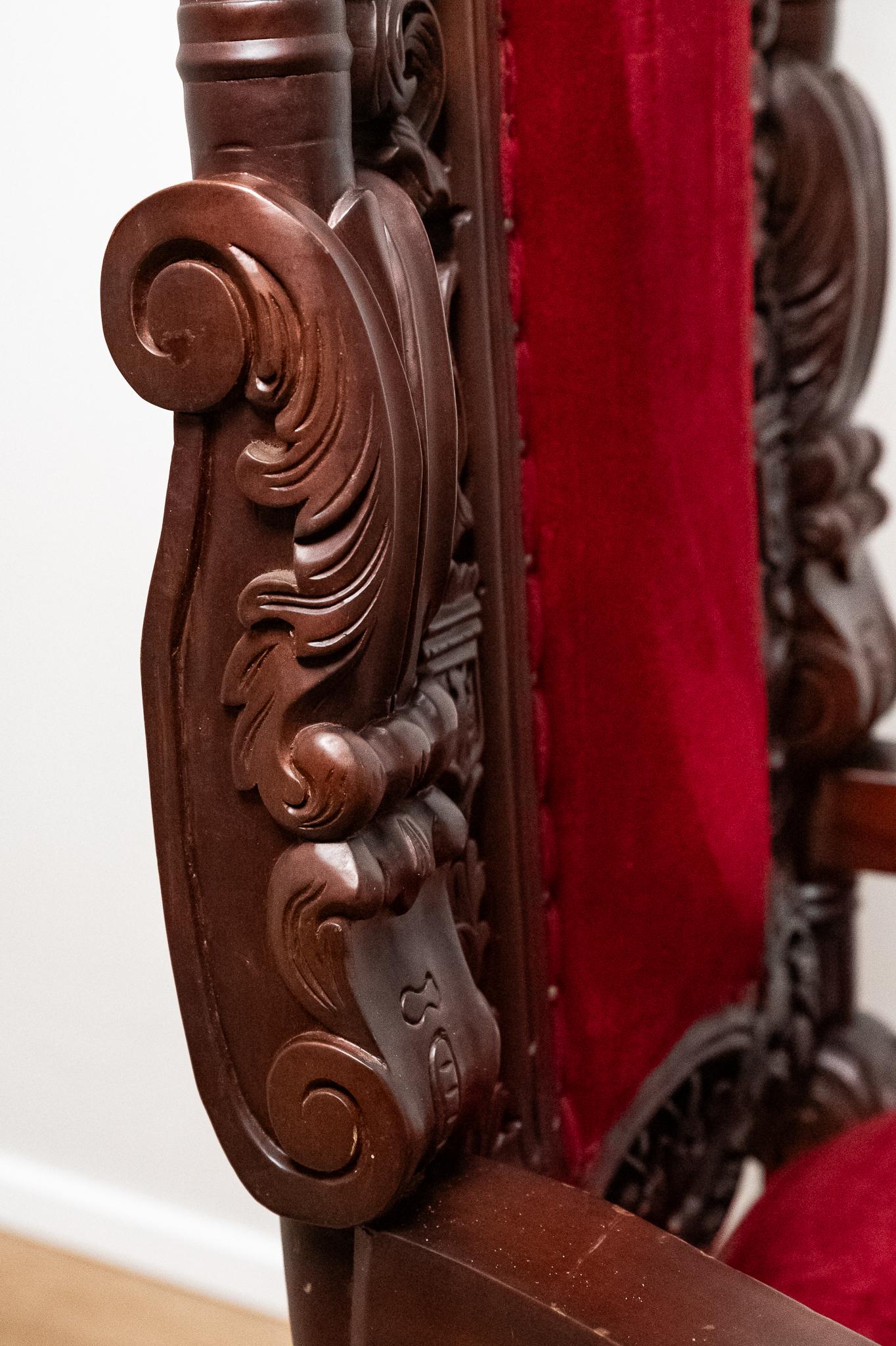 TRONO in velluto rosso in stile Rinascimentale, Italia in vendita 5
