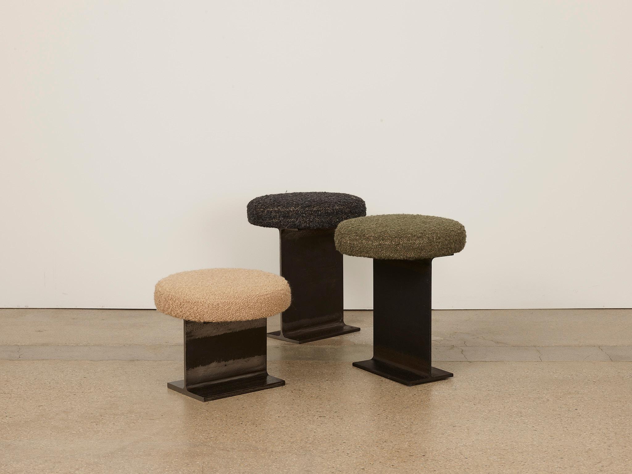 Trono Pill Beige Chair by Umberto Bellardi Ricci For Sale 3