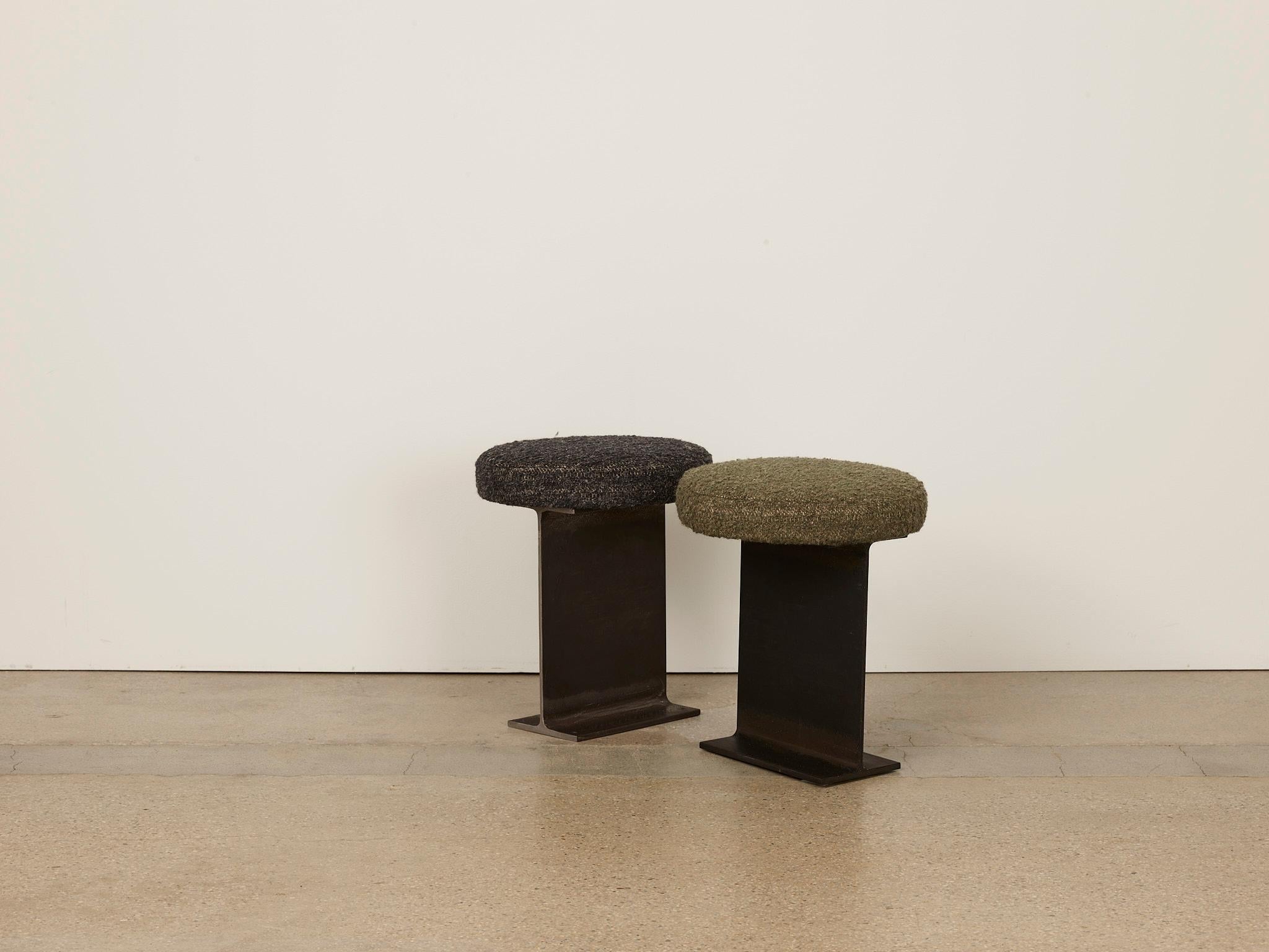 Trono Pill Beige Chair by Umberto Bellardi Ricci For Sale 2