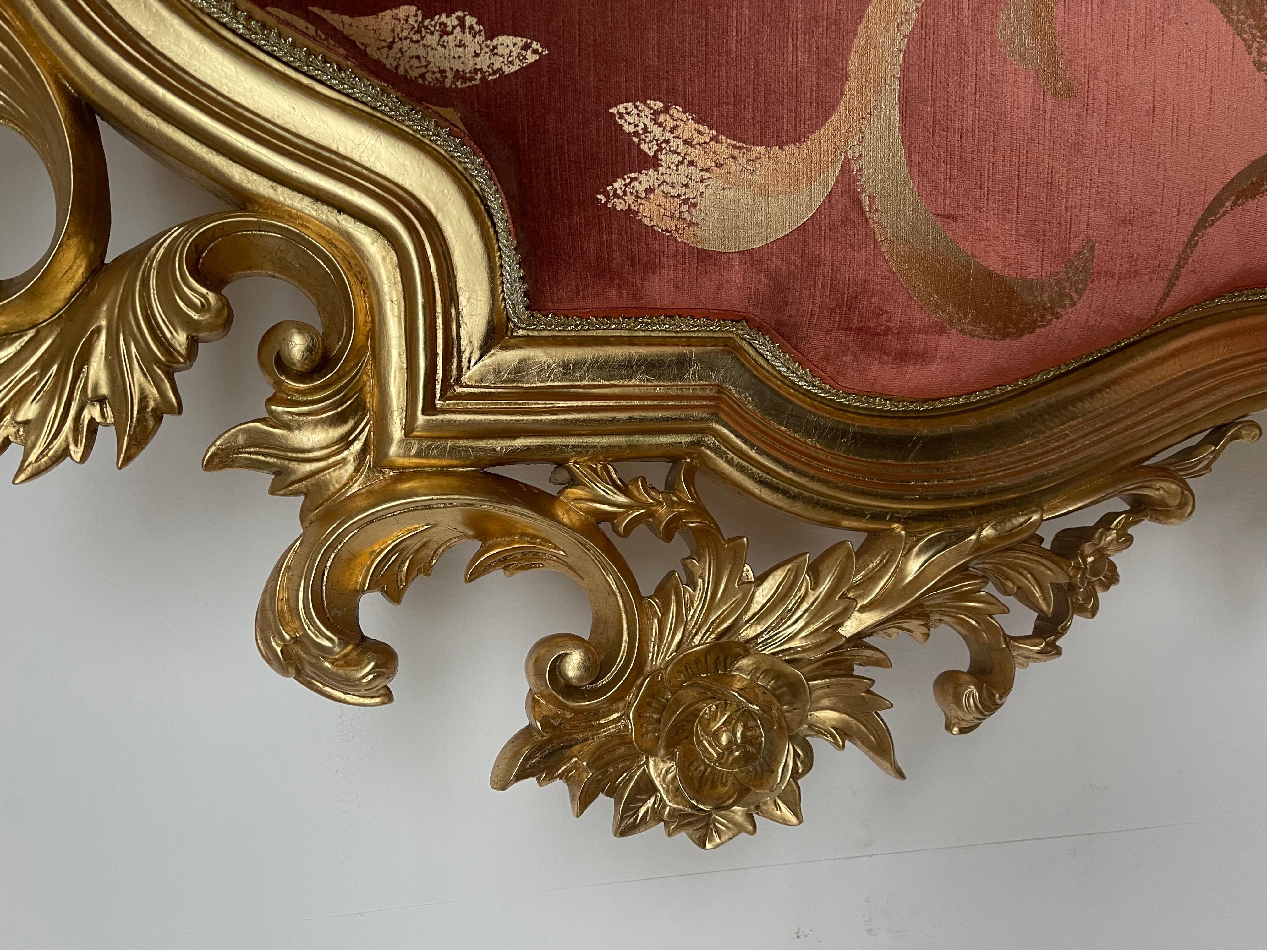 Trono reale italiano in legno intagliato in foglia d'oro XX secolo in vendita 6