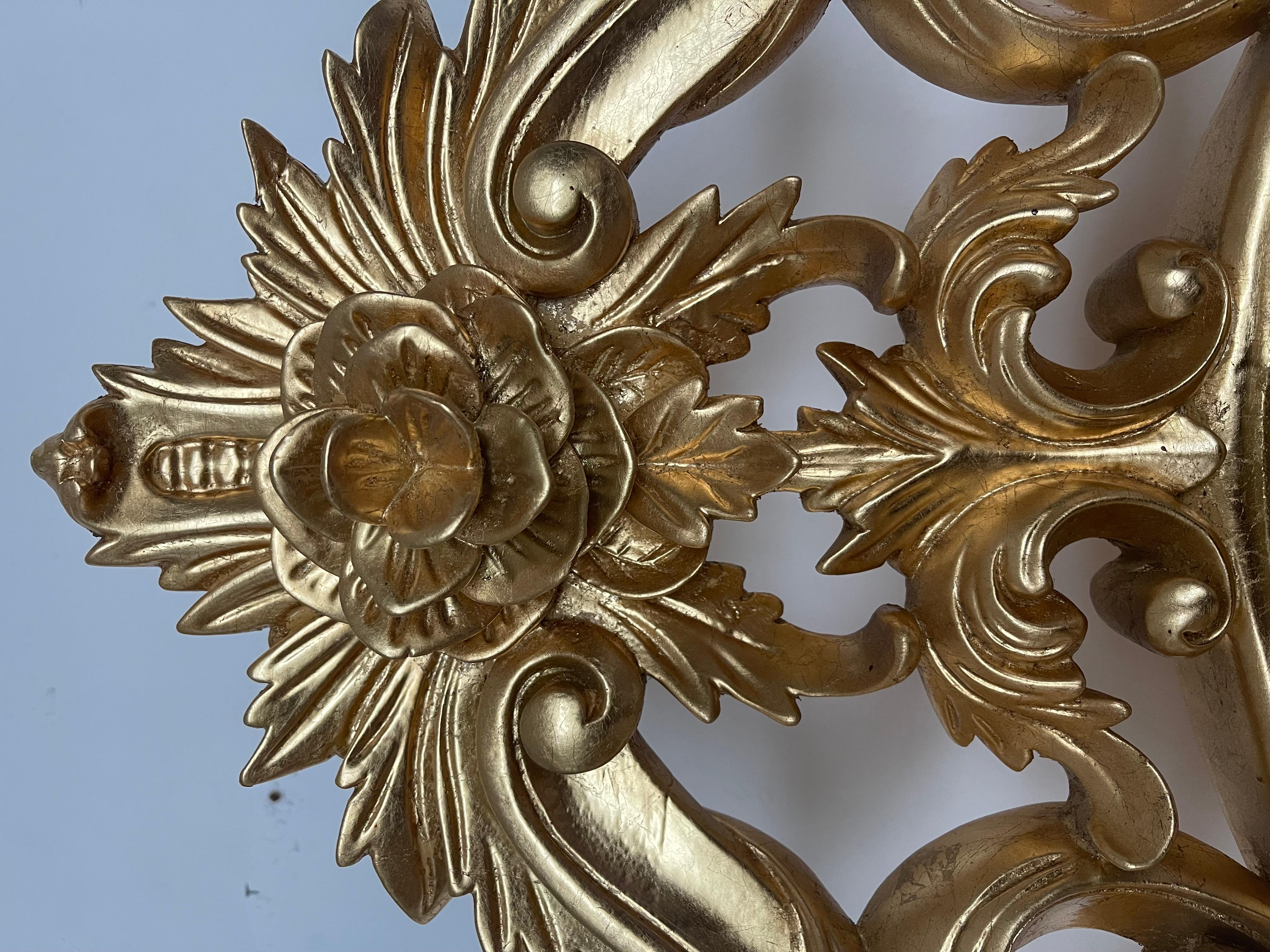 Trono reale italiano in legno intagliato in foglia d'oro XX secolo in vendita 10
