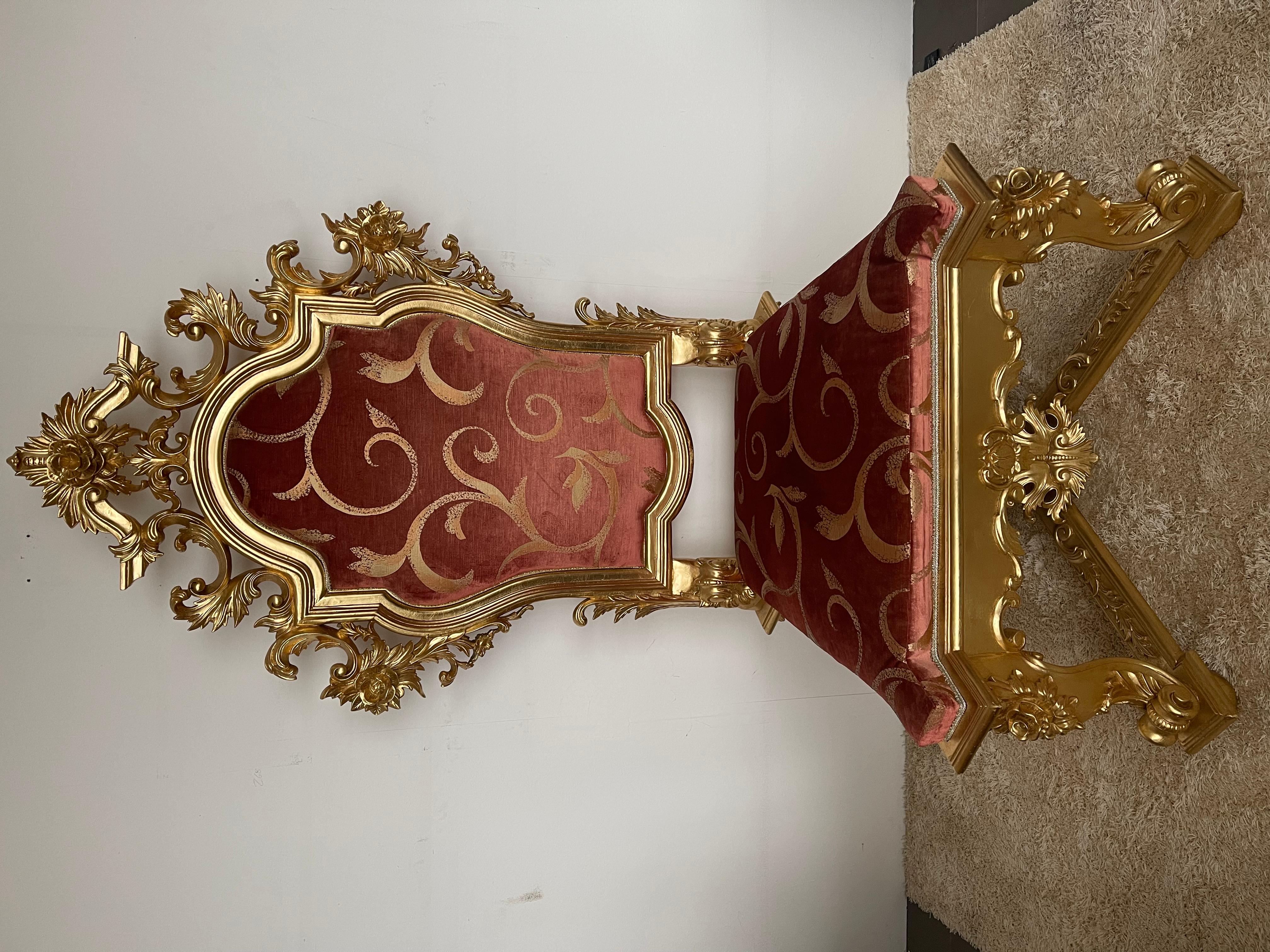Barocco Trono reale italiano in legno intagliato in foglia d'oro XX secolo in vendita