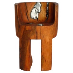 Trono Skulpturaler Stuhl aus Massivholz von Pedro Ávila 