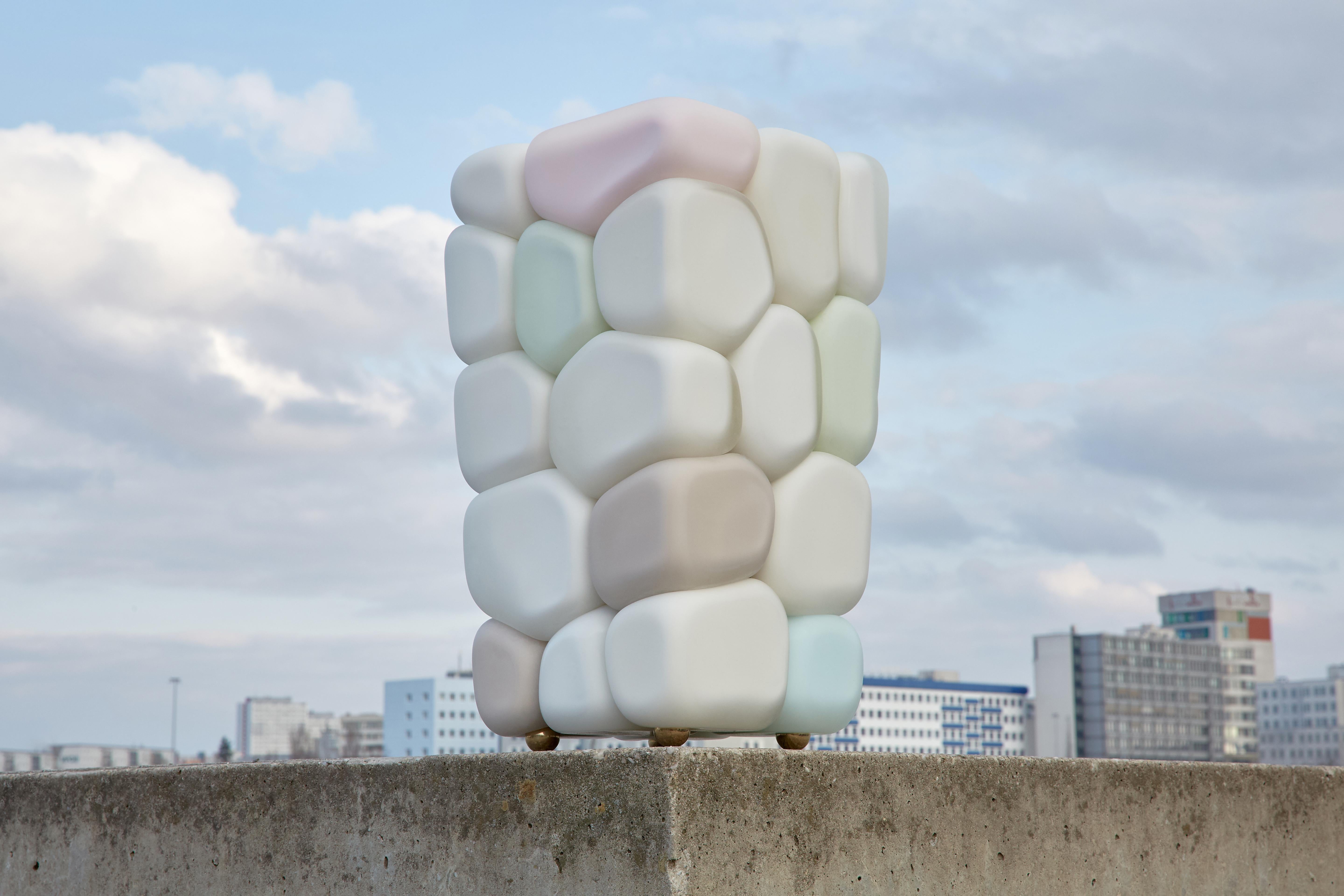 XXIe siècle et contemporain Trophée (nacre) en vente