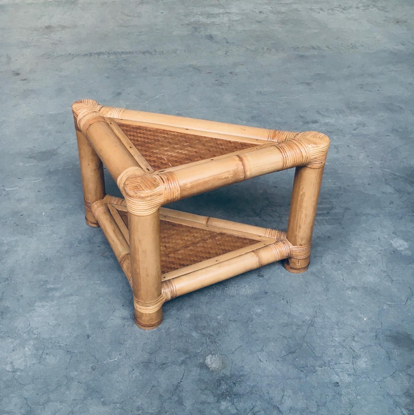Ensemble de tables d'angle en bambou fabriquées à la main au design tropical en vente 3