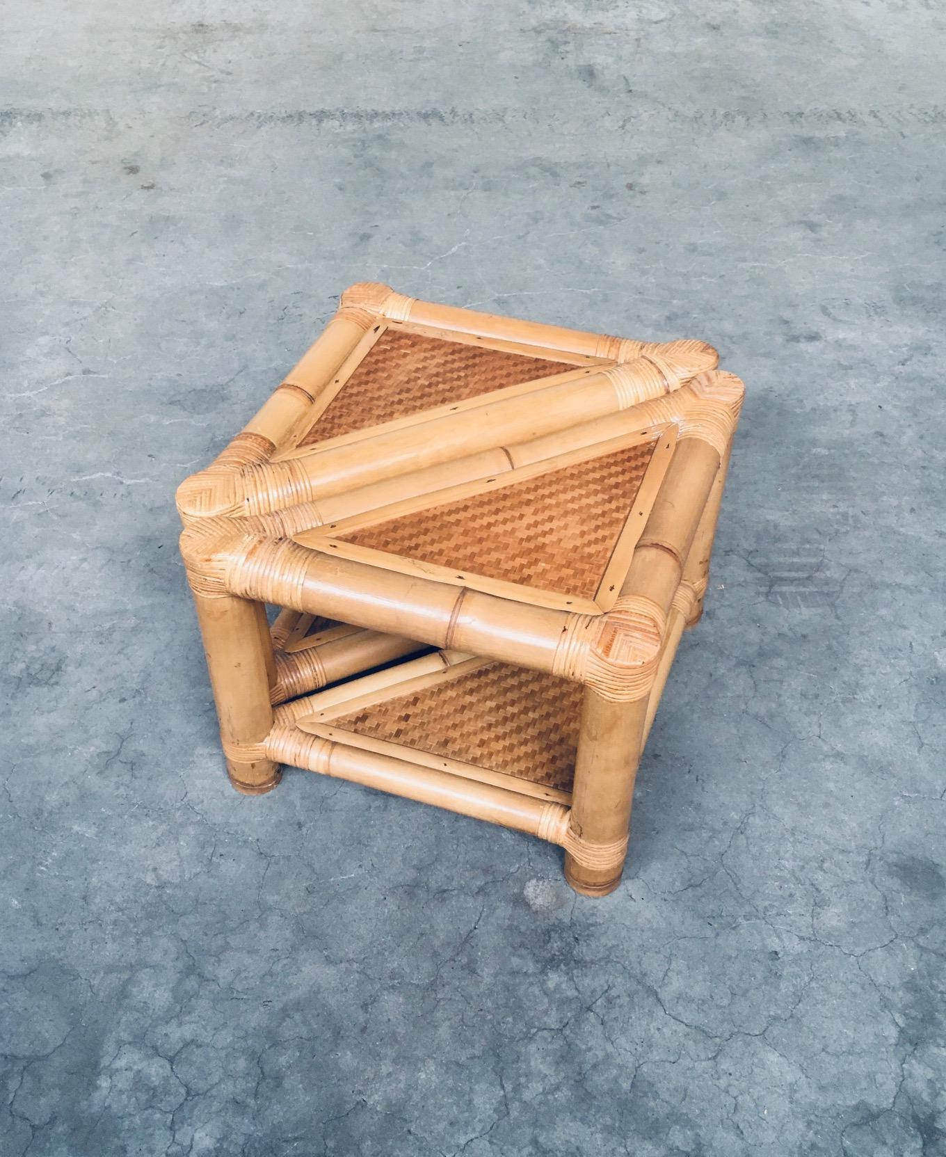 Bambou Ensemble de tables d'angle en bambou fabriquées à la main au design tropical en vente