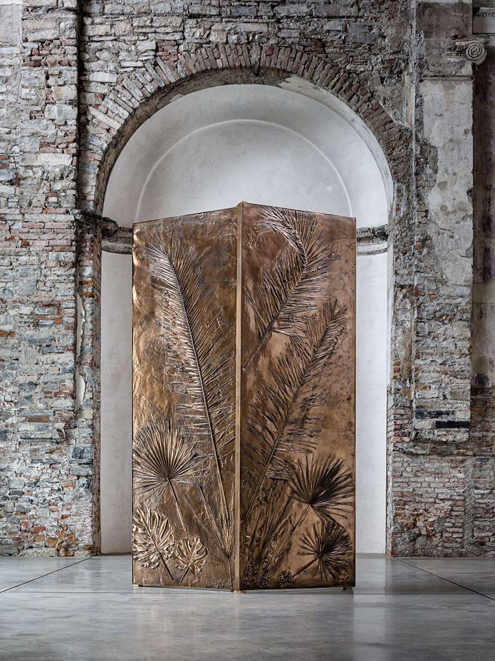 These monumental bronze panels are handcrafted using painstaking techniques at the Milan-based studio of Gianluca Pacchioni. Although part of the Tropical Fossil series, each panel features unique bas-relief elements formed from leaves and plants