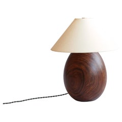 Lampe aus tropischem Hartholz und weißem Leinenschirm, klein, Kollektion Árbol, 21