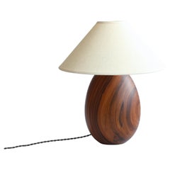 Lampe en bois dur tropical et abat-jour en lin blanc, petit modèle, Collection Árbol, 28