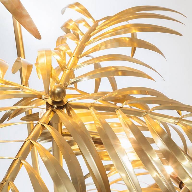 XXIe siècle et contemporain Lampadaire  feuilles tropicales en mtal dor fait  la main