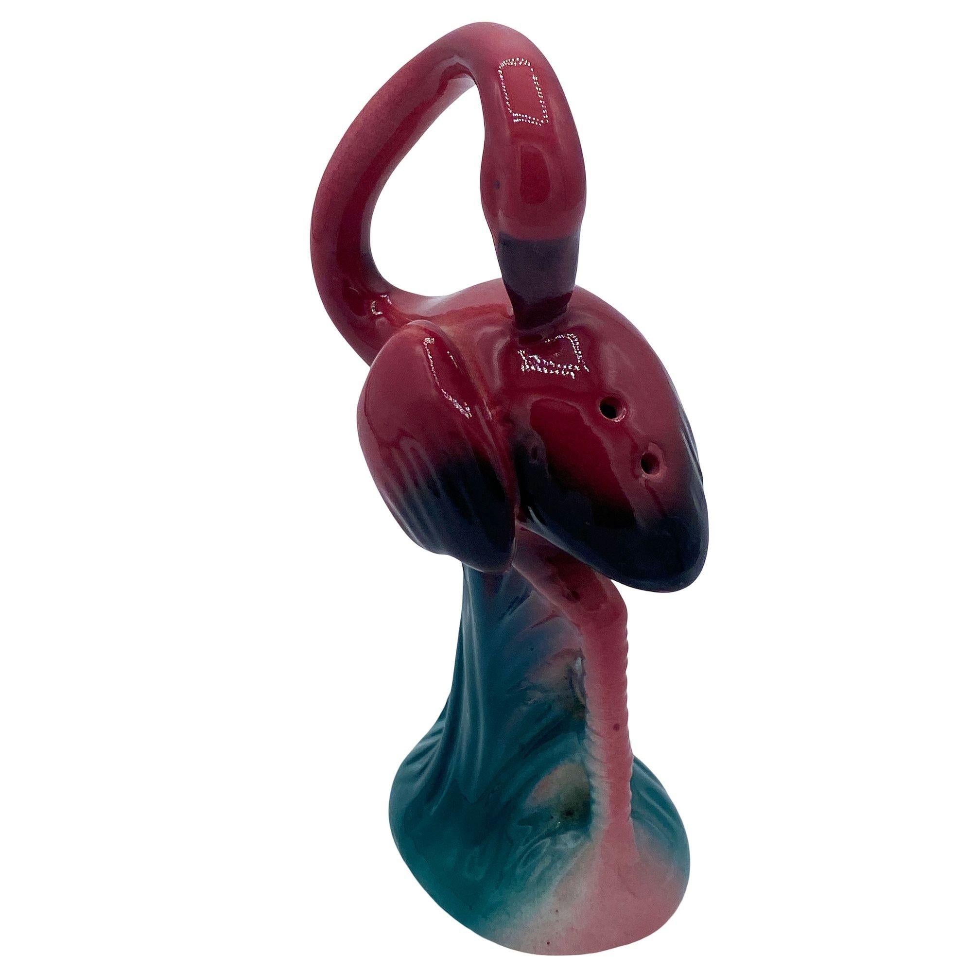 Set de salières et de poivrières en céramique Tropical Pink Flamingo par Five & Dime Excellent état - En vente à Van Nuys, CA