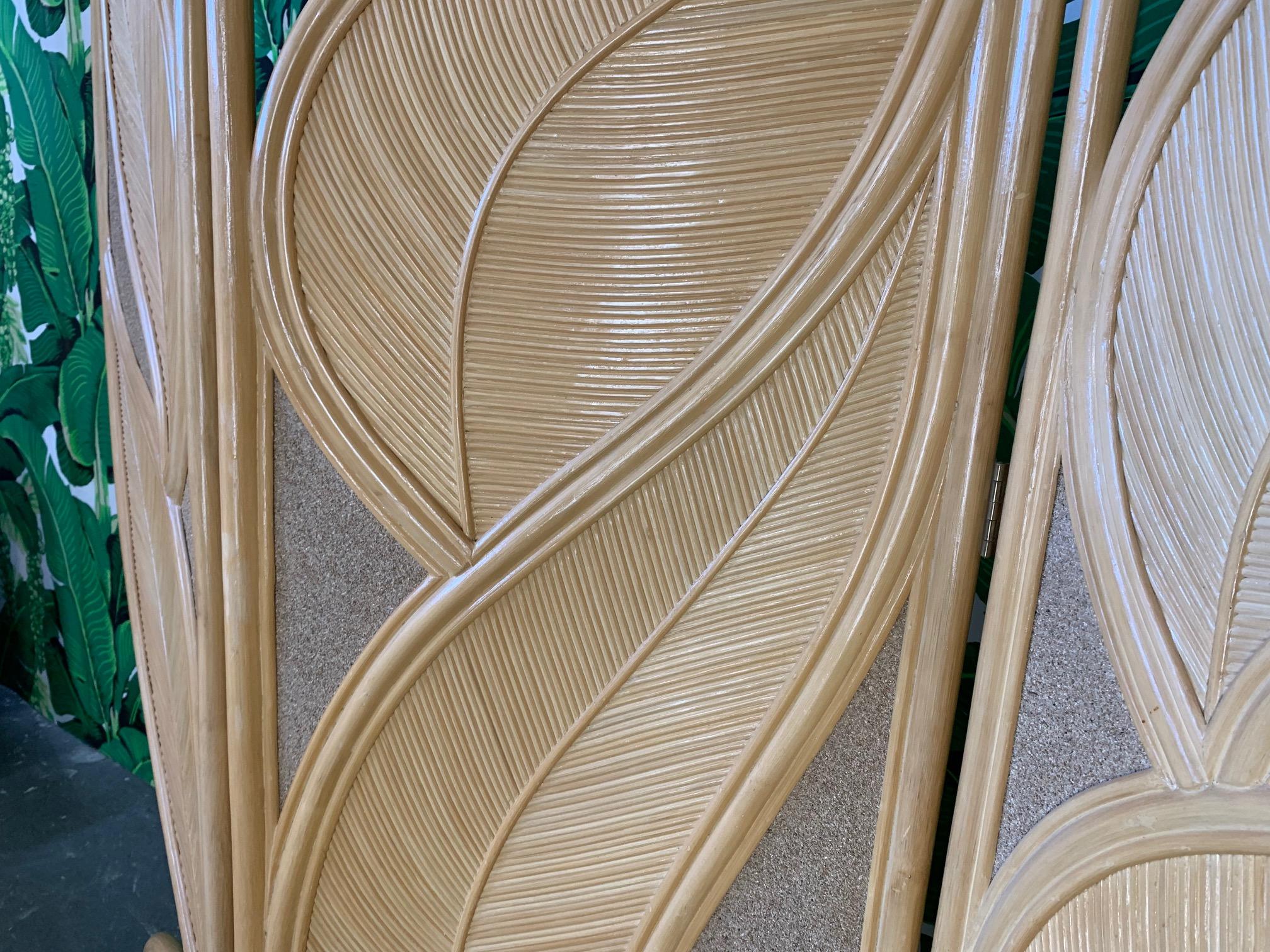 Tropical Rattan Room Divider Folding Screen In Good Condition In Jacksonville, FL