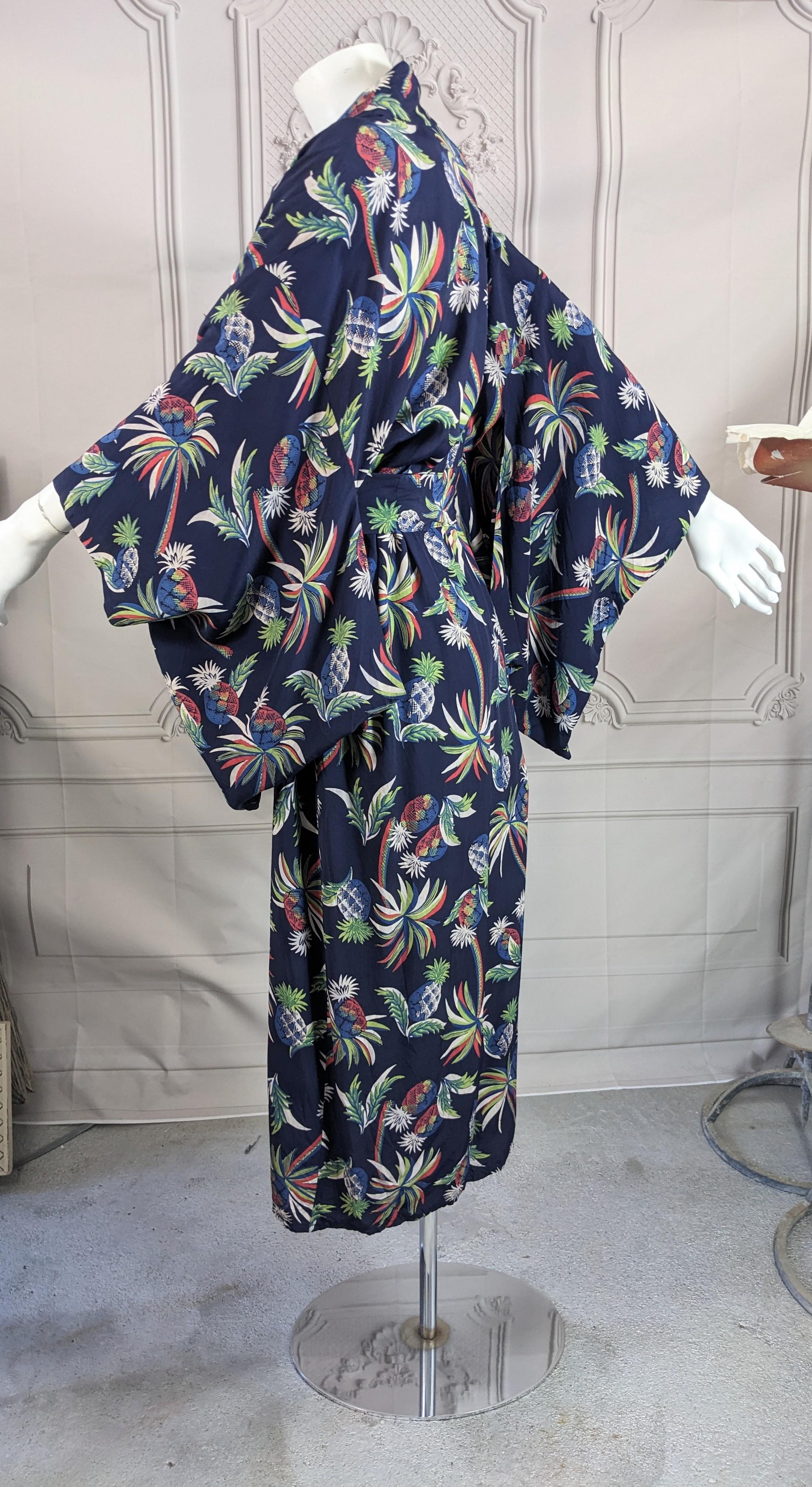 Tropical Rayon Print Kimono, 1940s For Sale 2