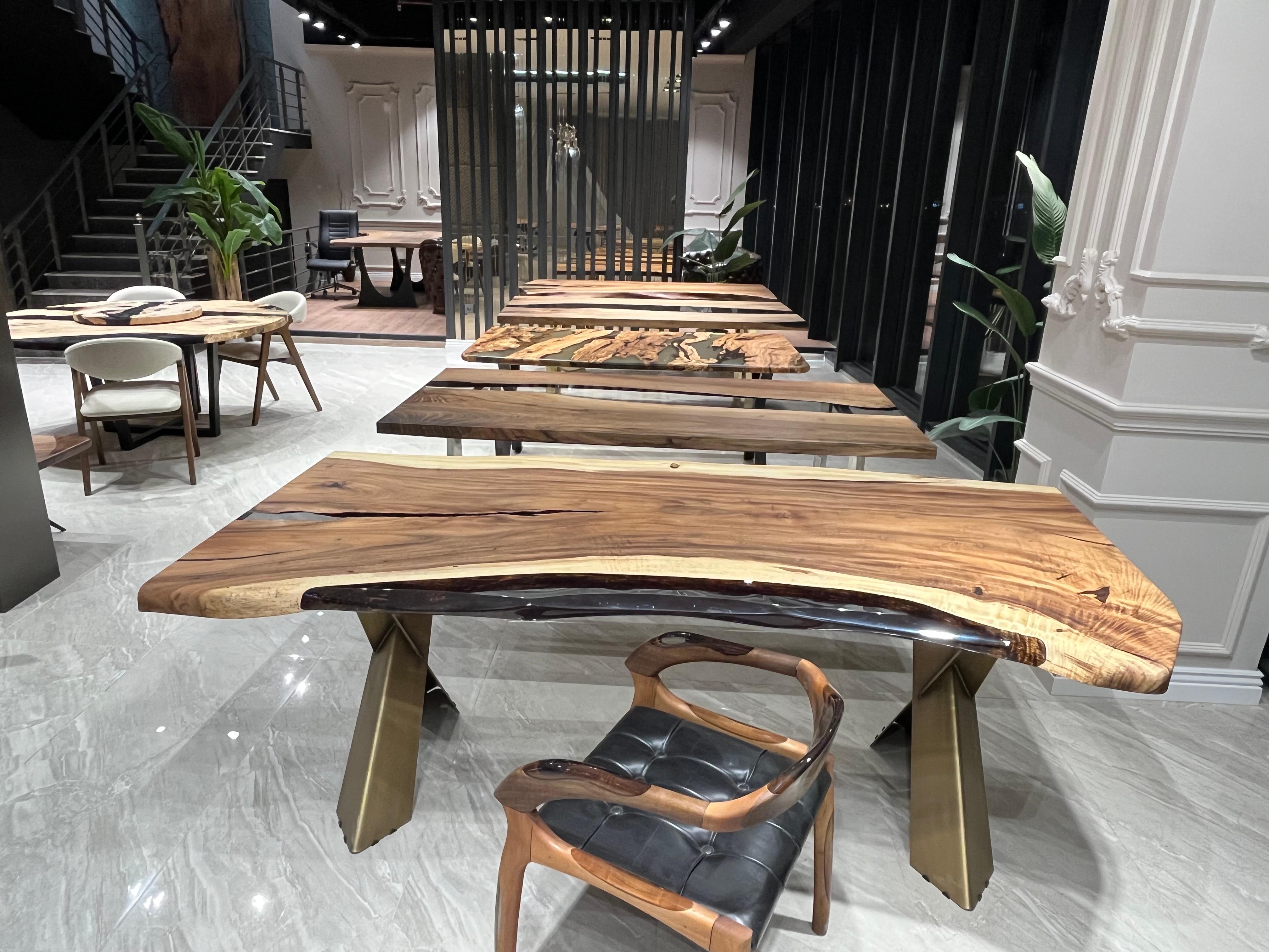 Tropical Wood Epoxy Resin Conference Table In New Condition For Sale In İnegöl, TR