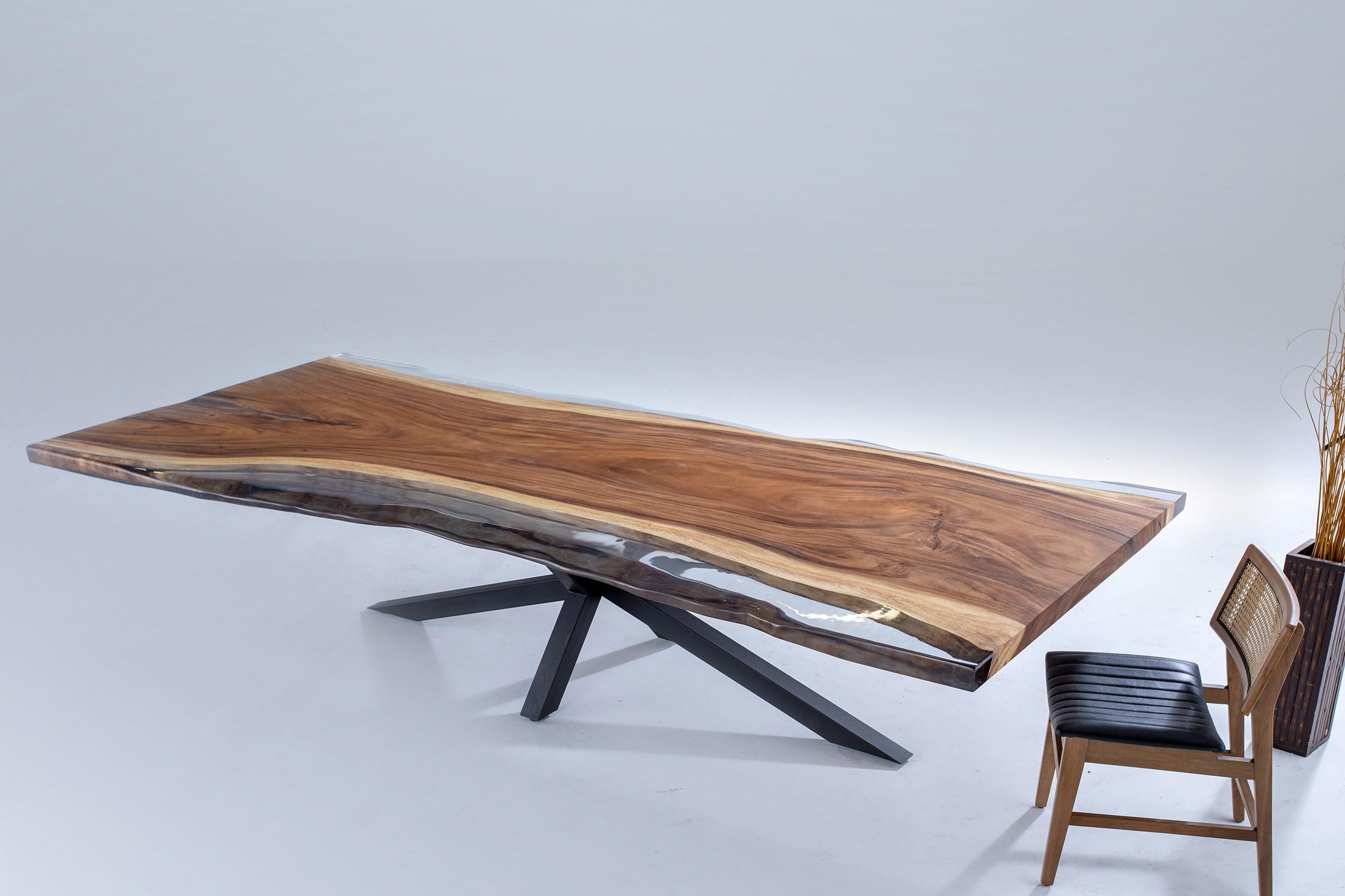 Tropical Wood Epoxy Resin Live Edge Dining Table In New Condition For Sale In İnegöl, TR