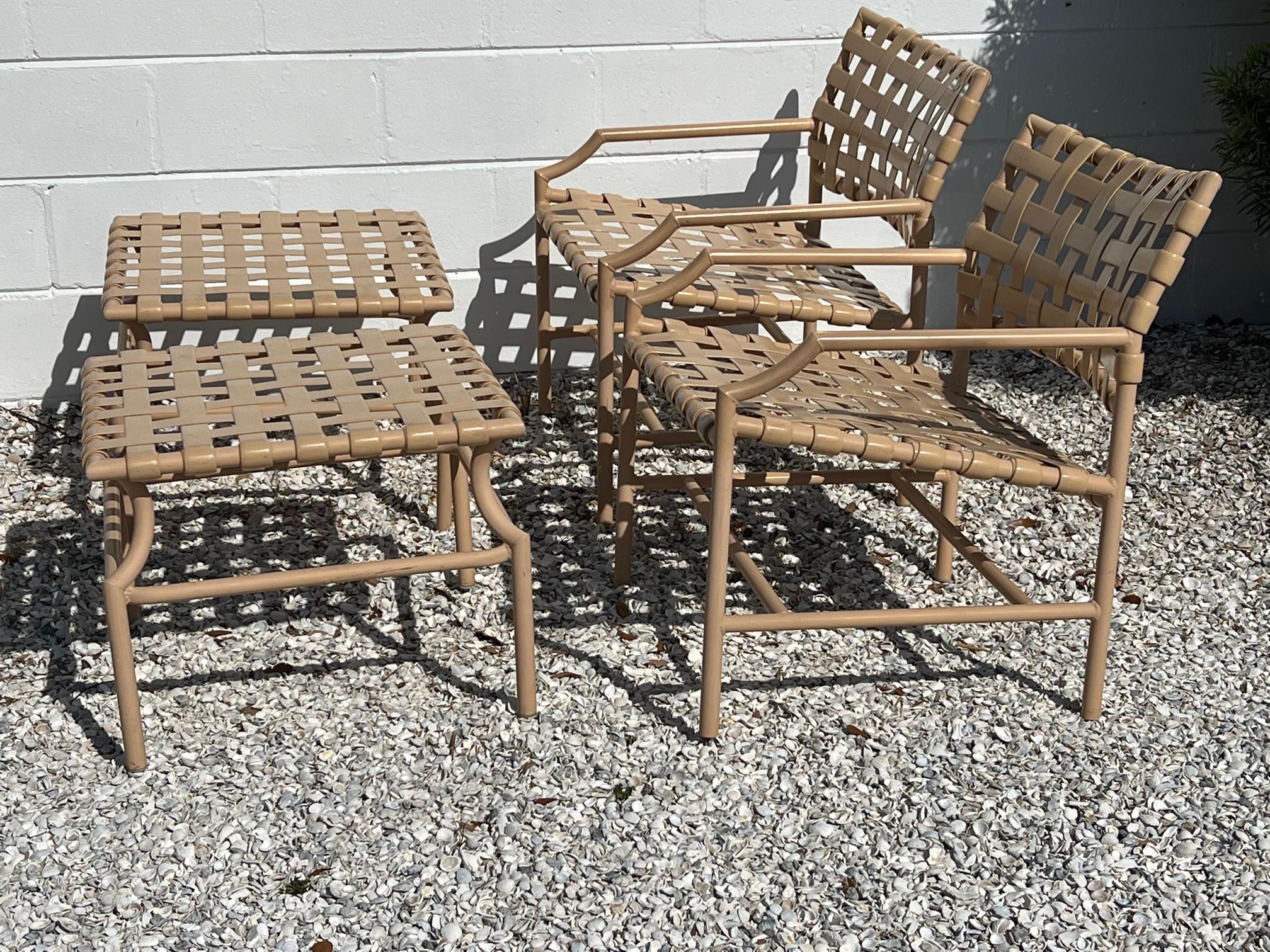 Tropitone Lounge Chair Set In Good Condition For Sale In St.Petersburg, FL