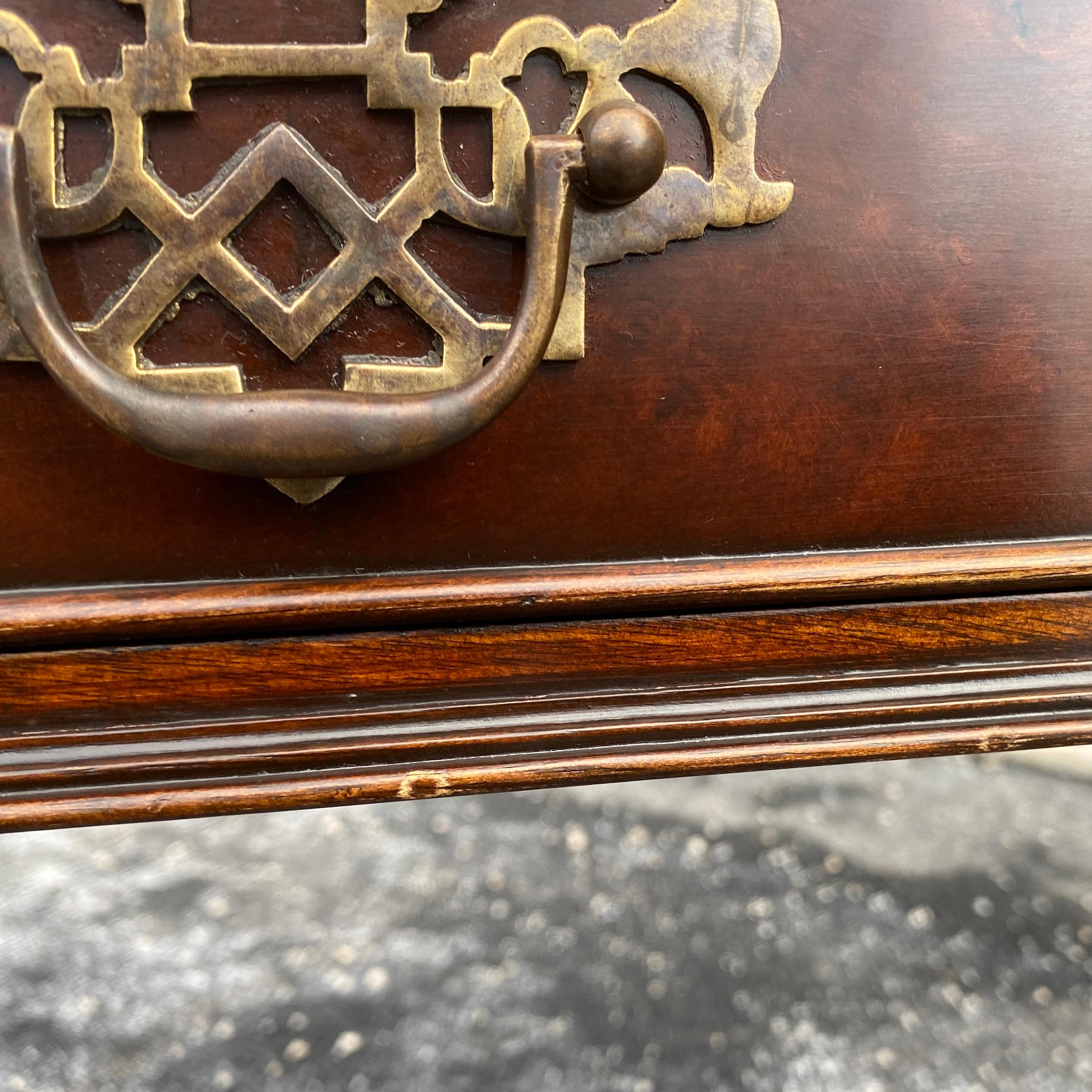 Konsolentisch aus Wurzelholz im Chippendale-Stil von Trosby Furniture mit Kugel- und Klauen im Angebot 7